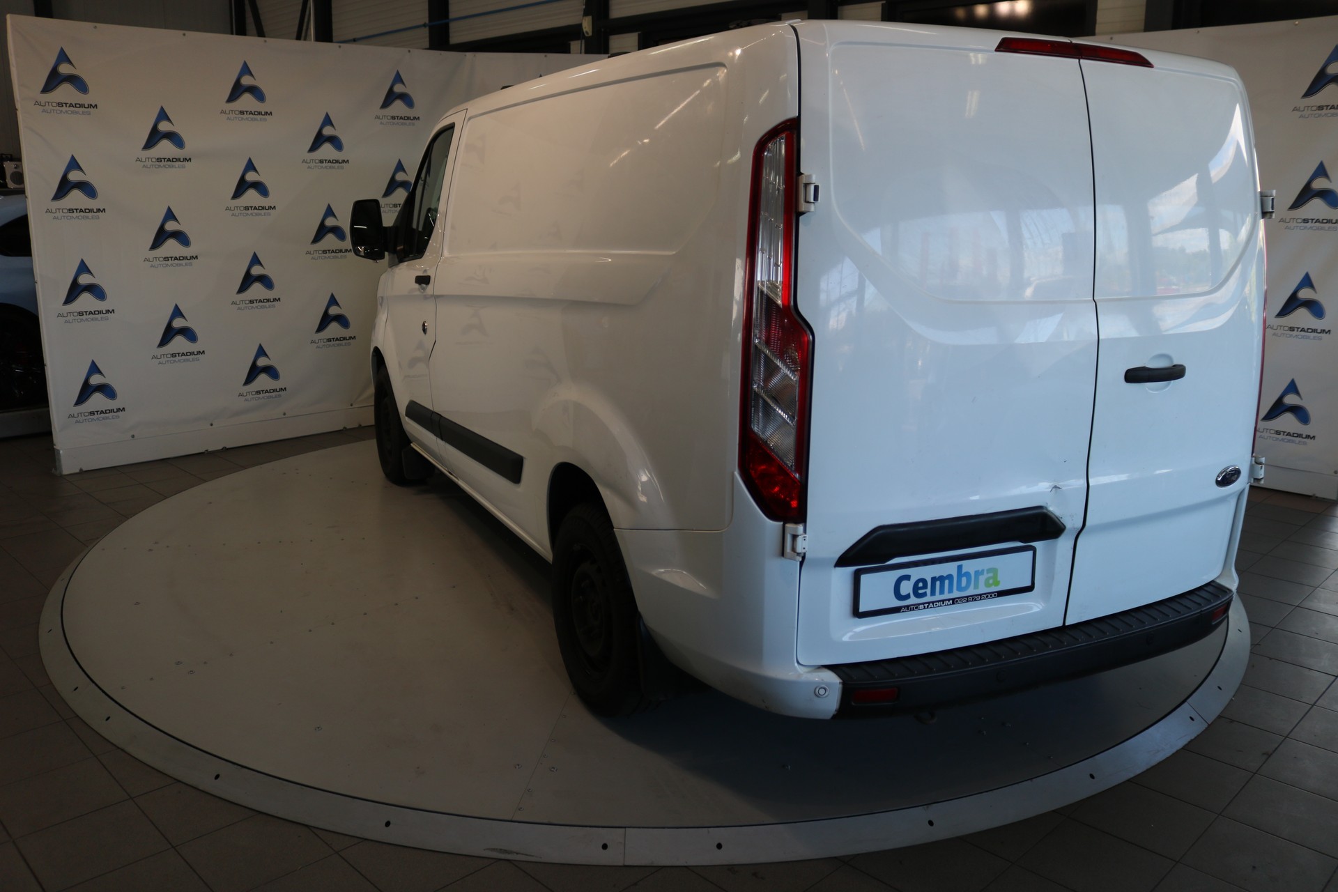 FORD Transit Custom Van 280 L1H1 Ambiente-image-17