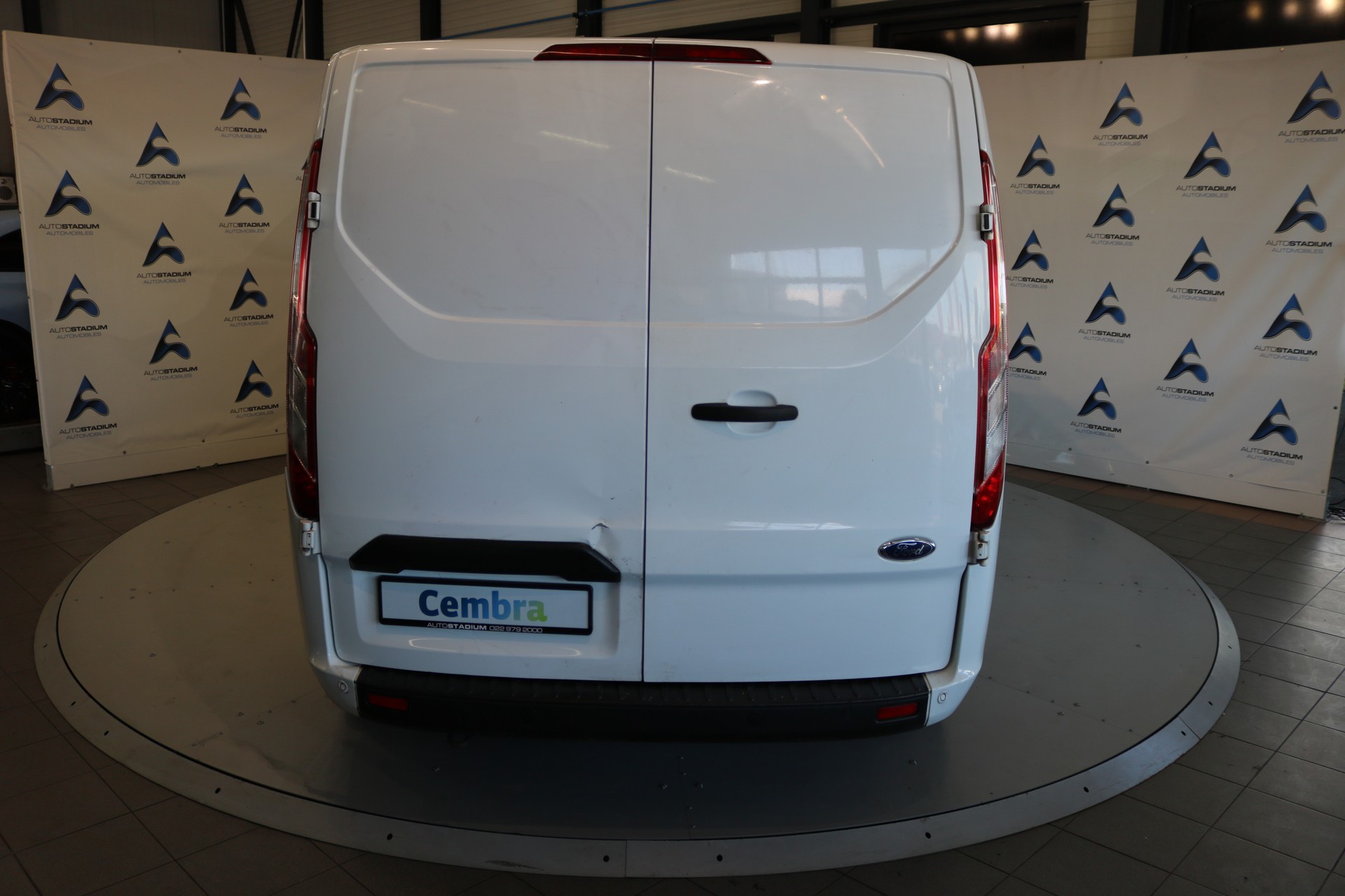 FORD Transit Custom Van 280 L1H1 Ambiente-image-19