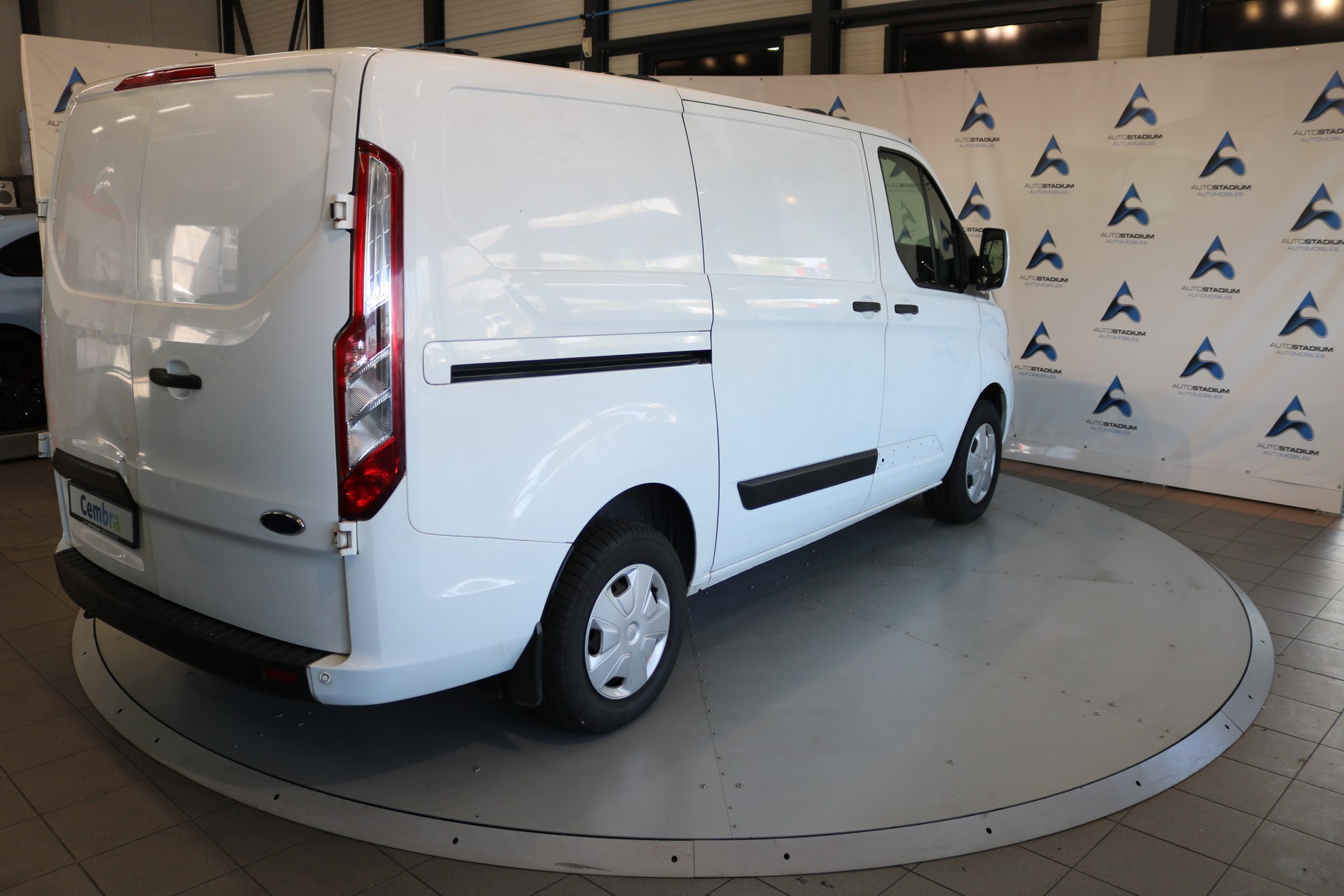 FORD Transit Custom Van 280 L1H1 Ambiente-image-21