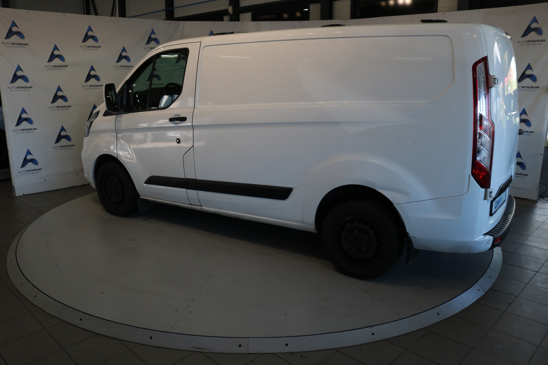 FORD Transit Custom Van 280 L1H1 Ambiente-image-15