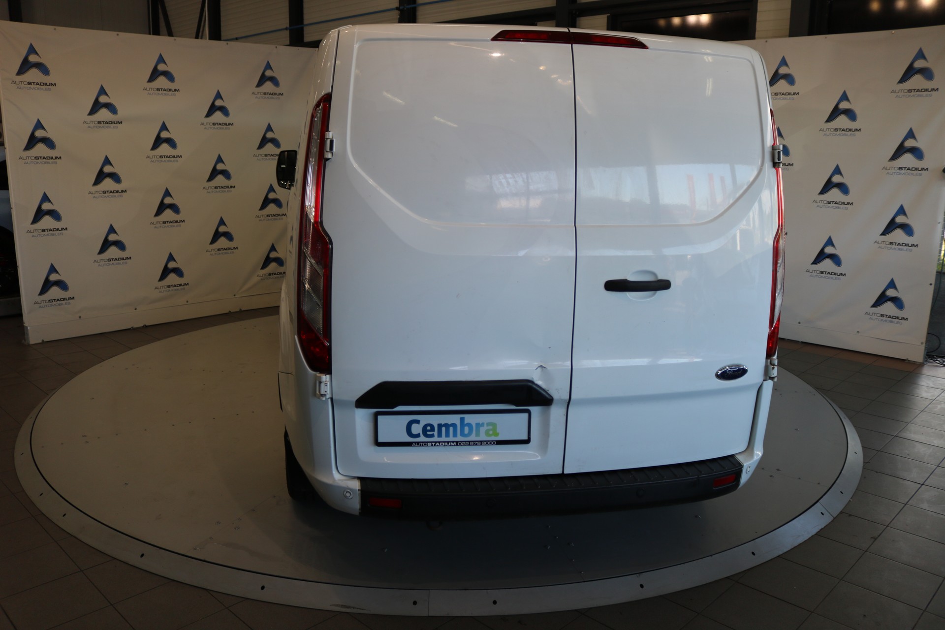 FORD Transit Custom Van 280 L1H1 Ambiente-image-18