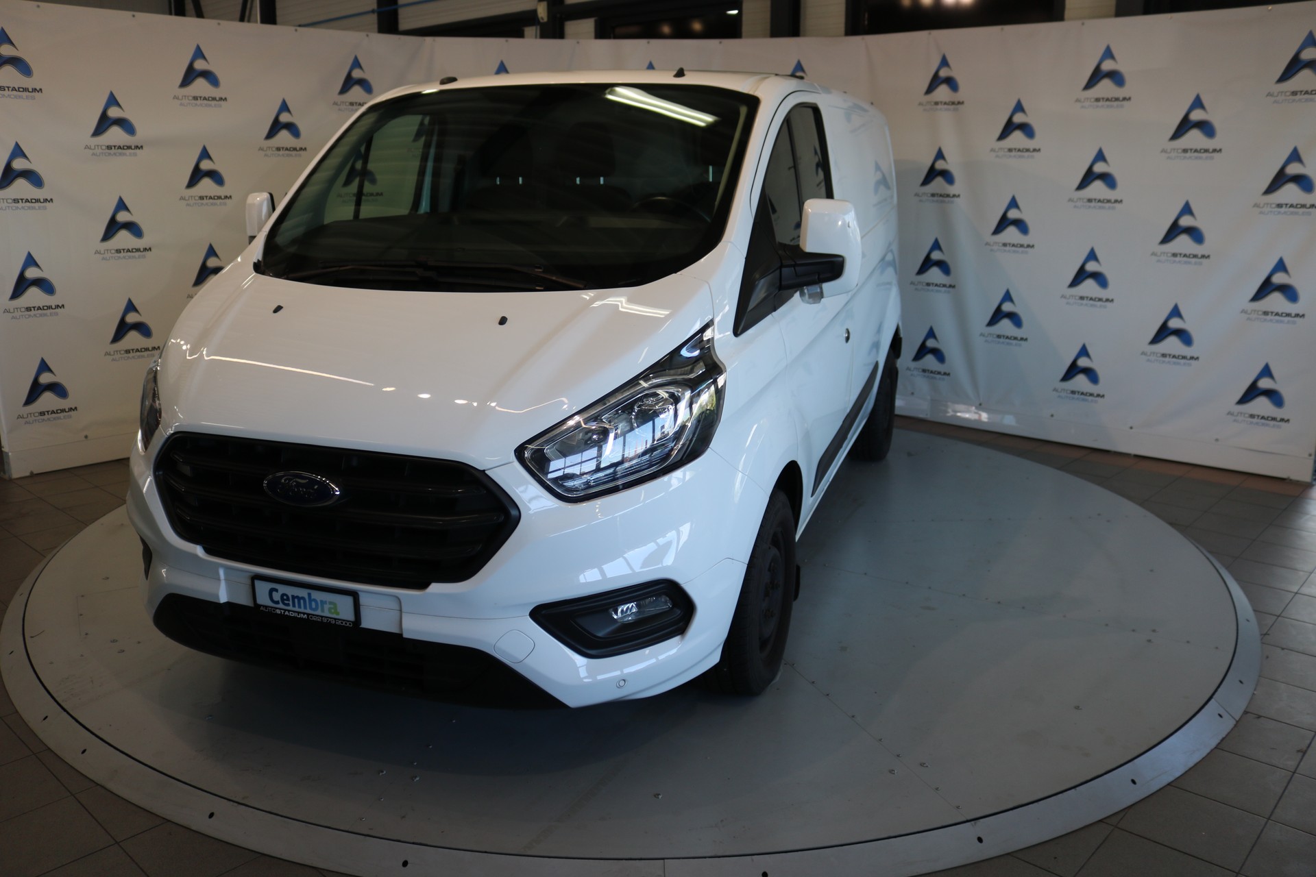 FORD Transit Custom Van 280 L1H1 Ambiente-image-9