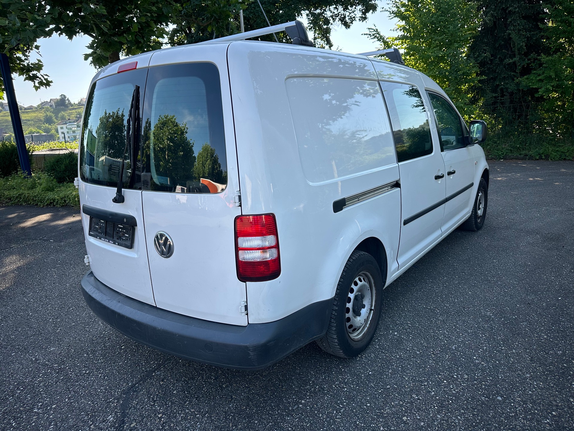VW Caddy Maxi 1.6 TDI-image-5