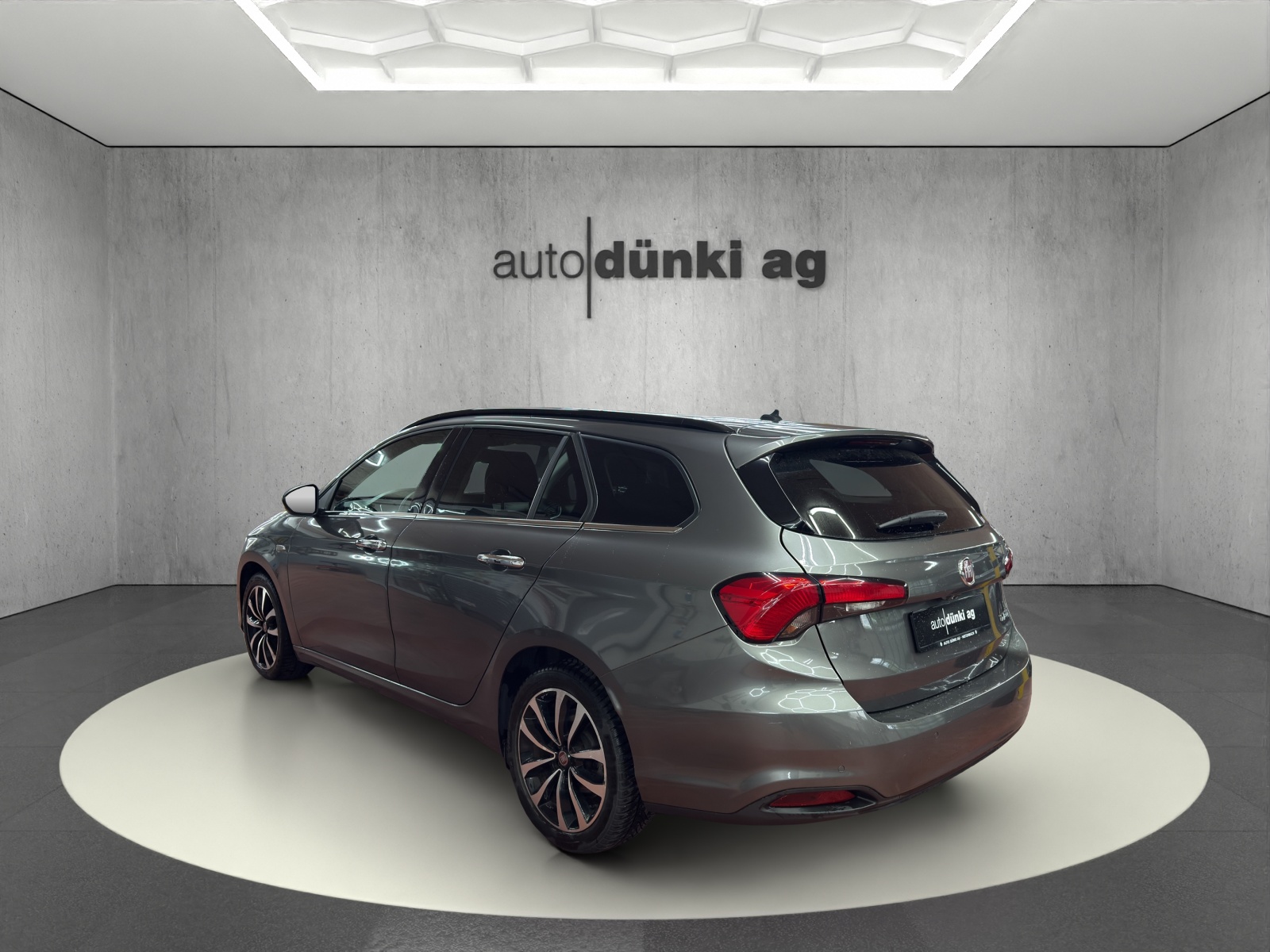 FIAT Tipo 1.4TJet Station Wagon Lounge-image-1
