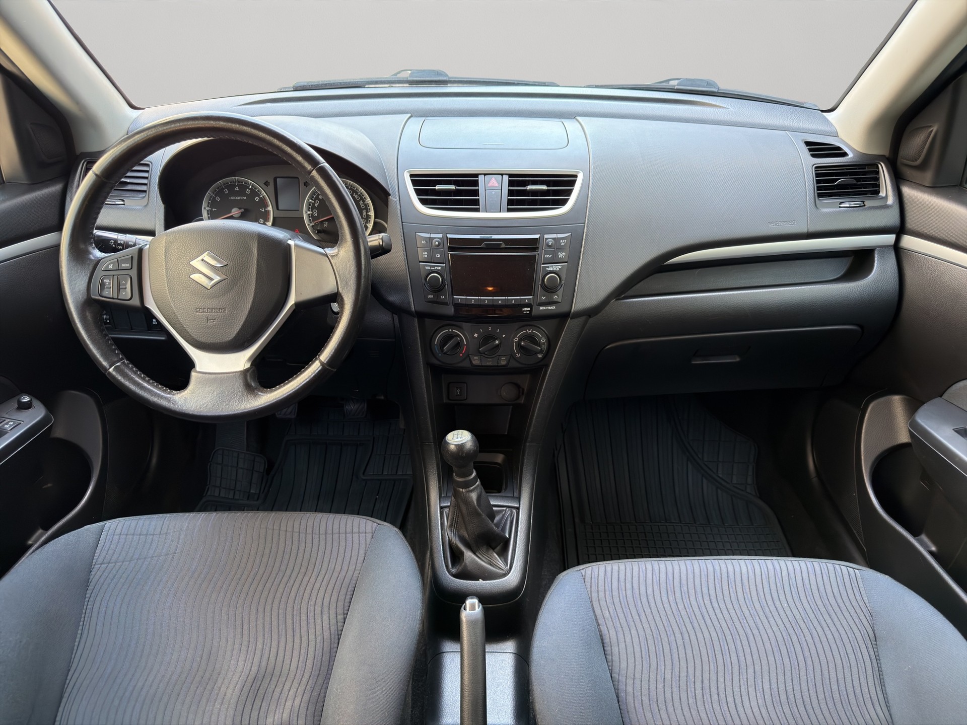 SUZUKI Swift 1.2i 16V GL Top 4x4-image-10