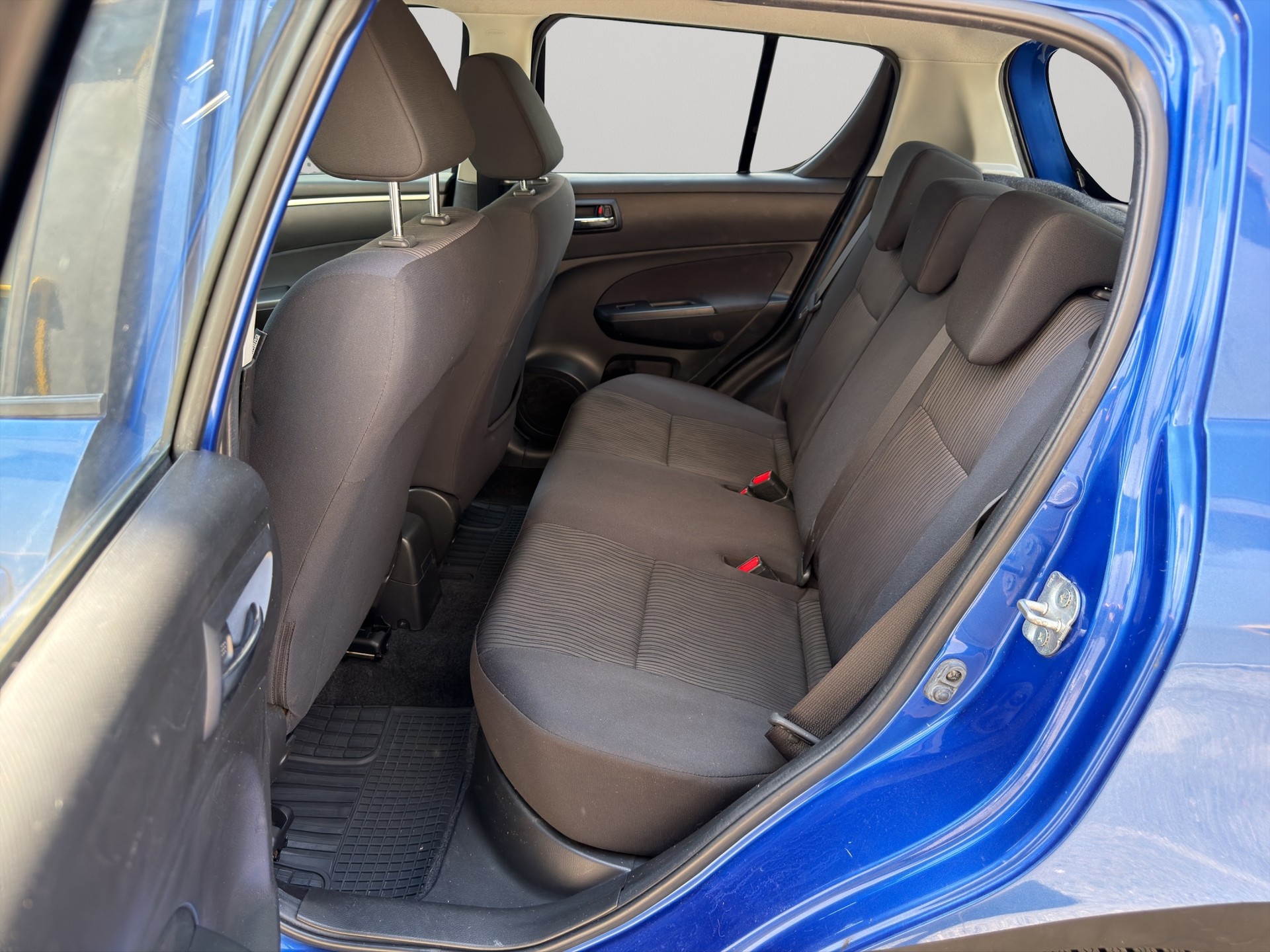 SUZUKI Swift 1.2i 16V GL Top 4x4-image-8