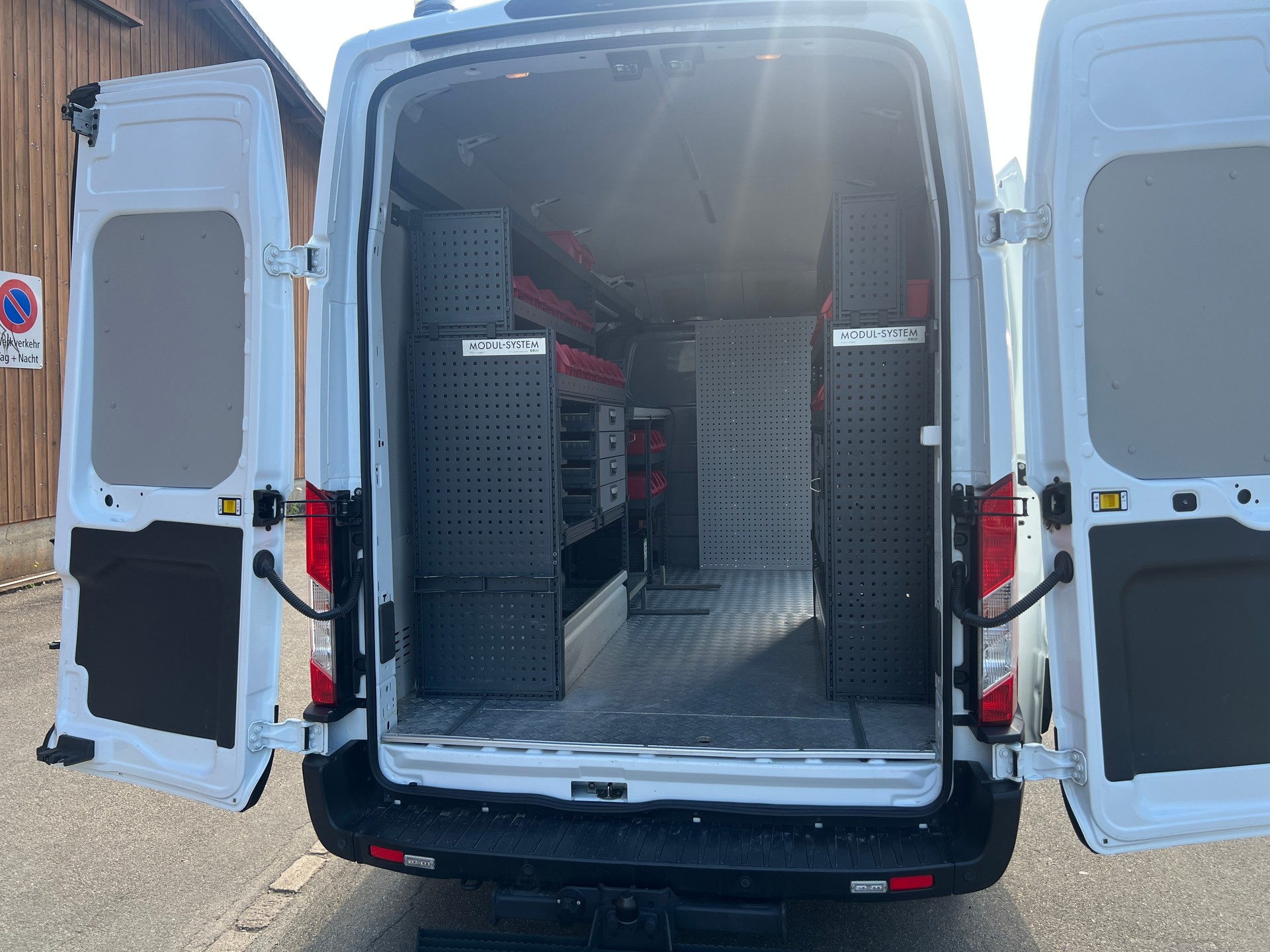 FORD Transit Van 350 L3 Trend 2.0 TDCi 170 4WD-image-9