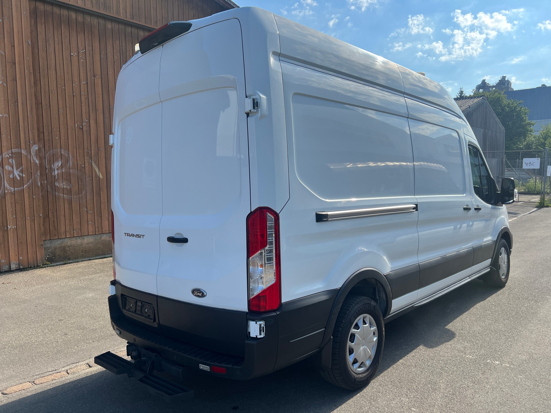 FORD Transit Van 350 L3 Trend 2.0 TDCi 170 4WD-image-3