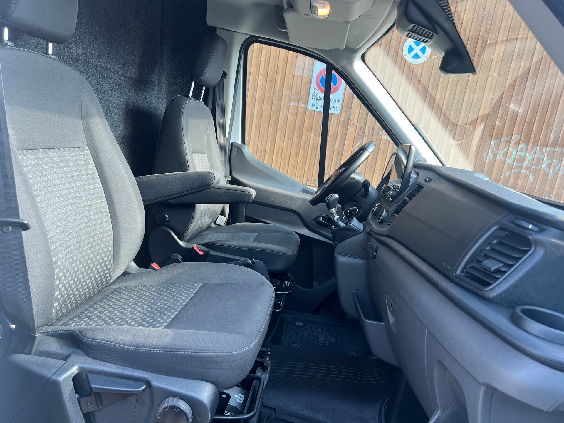 FORD Transit Van 350 L3 Trend 2.0 TDCi 170 4WD-image-6