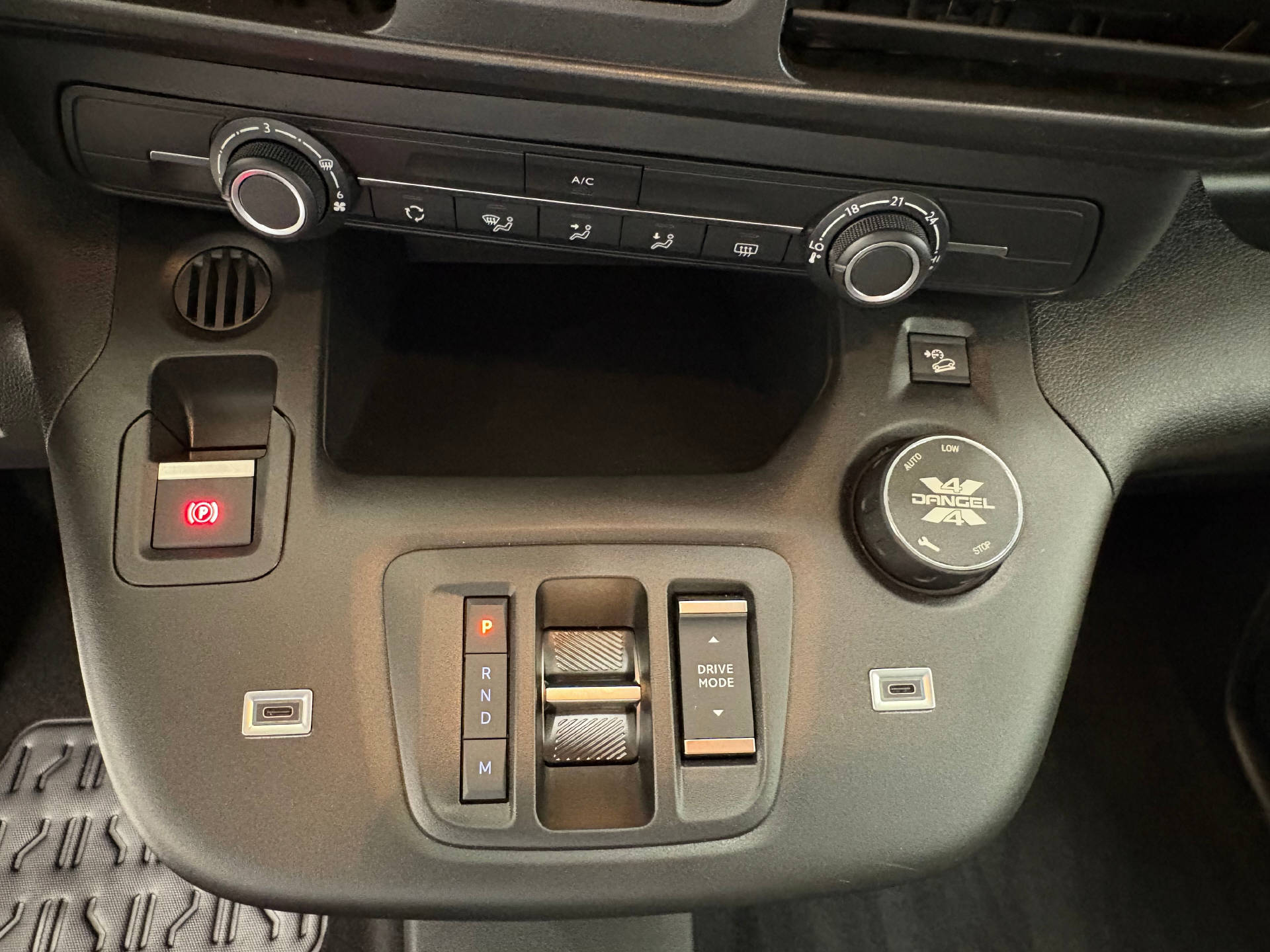 OPEL Combo Cargo 2.4 t XL 1.5 D S/S 4x4-image-11