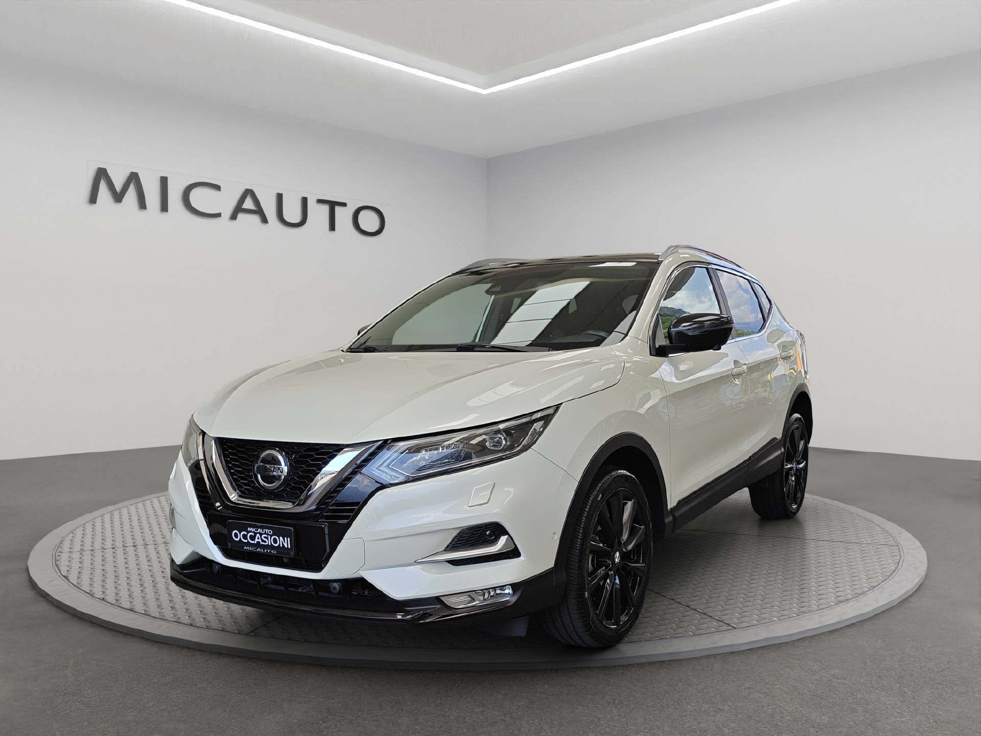 NISSAN Qashqai 1.7 dCi Tekna+ 4x4 Special Edition-image-3