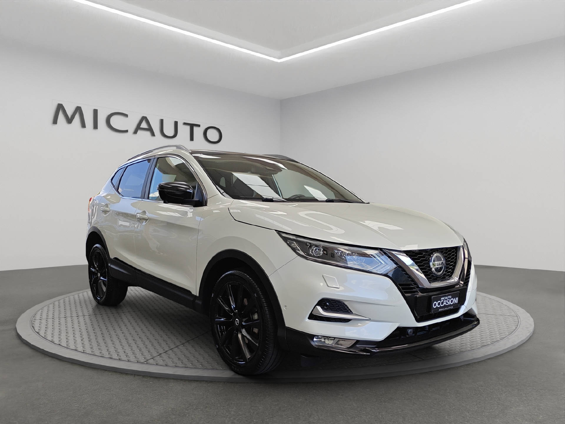 NISSAN Qashqai 1.7 dCi Tekna+ 4x4 Special Edition-image-0