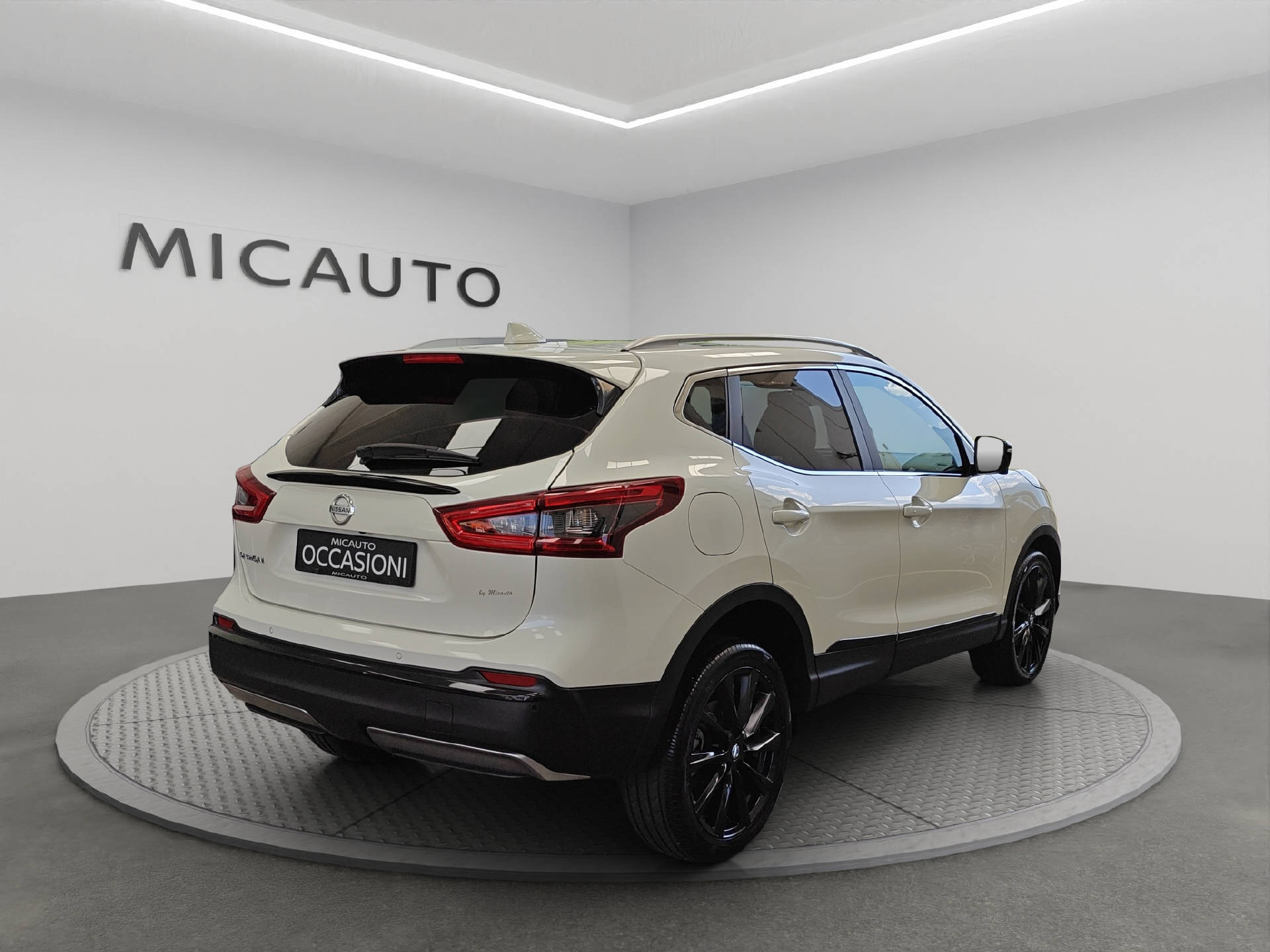 NISSAN Qashqai 1.7 dCi Tekna+ 4x4 Special Edition-image-1
