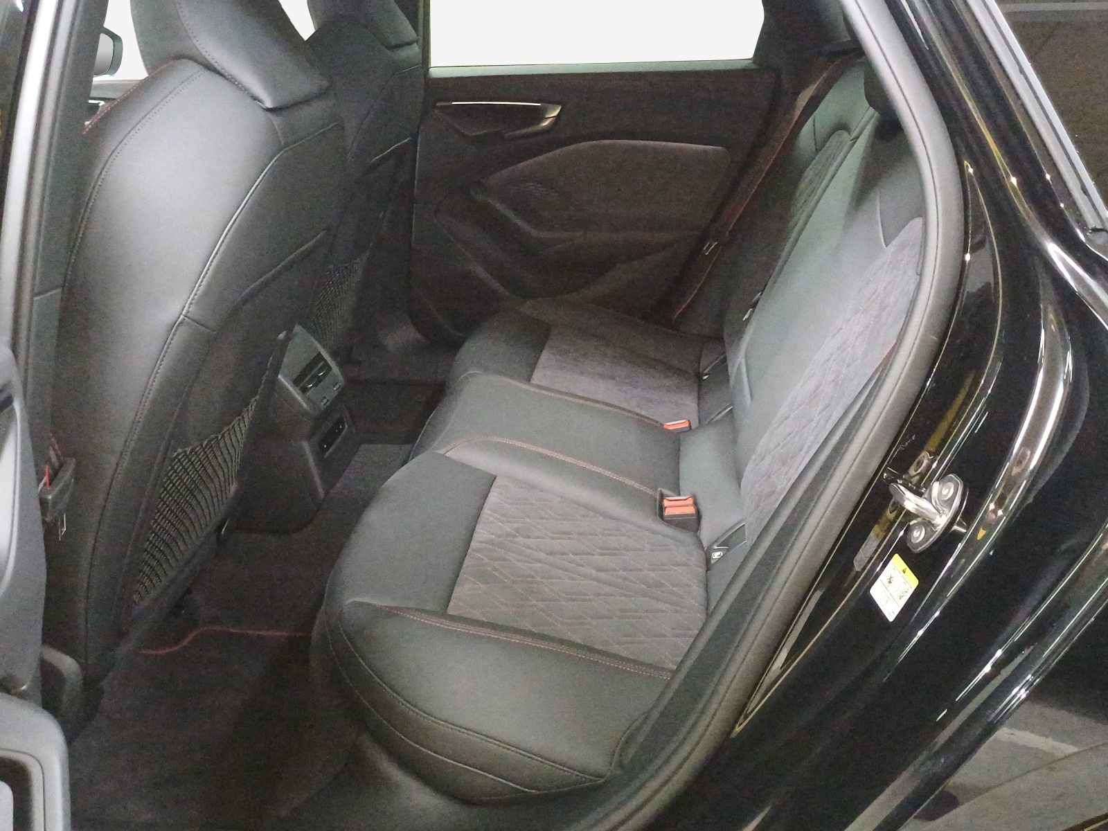 AUDI S5 Avant TFSI quattro S tronic-image-11