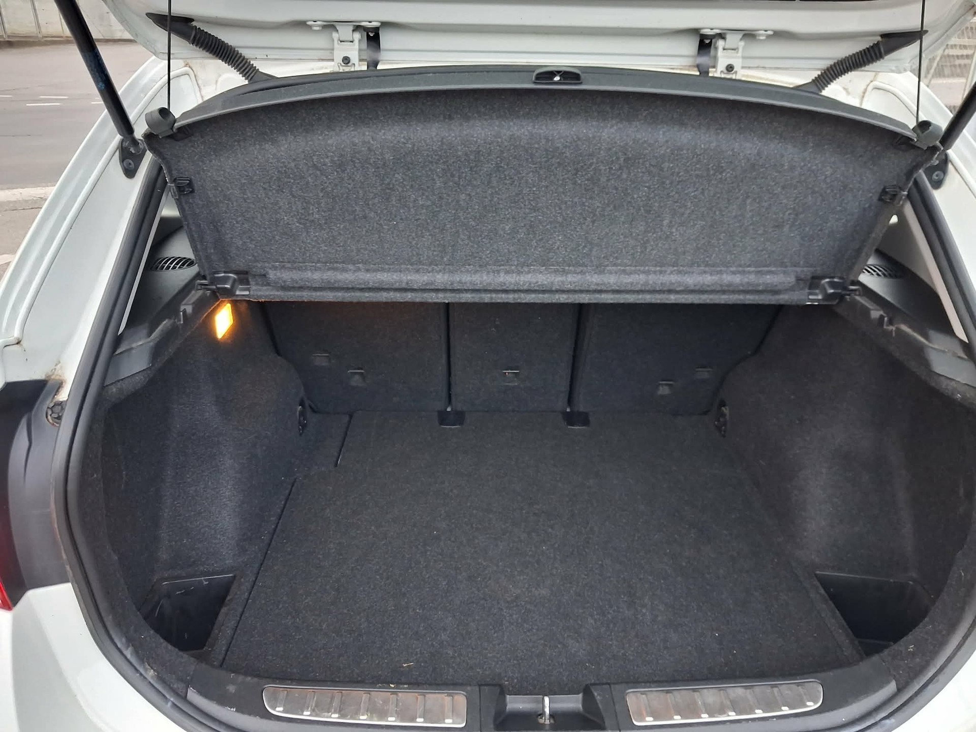 BMW X1 xDrive 18d Steptronic-image-11