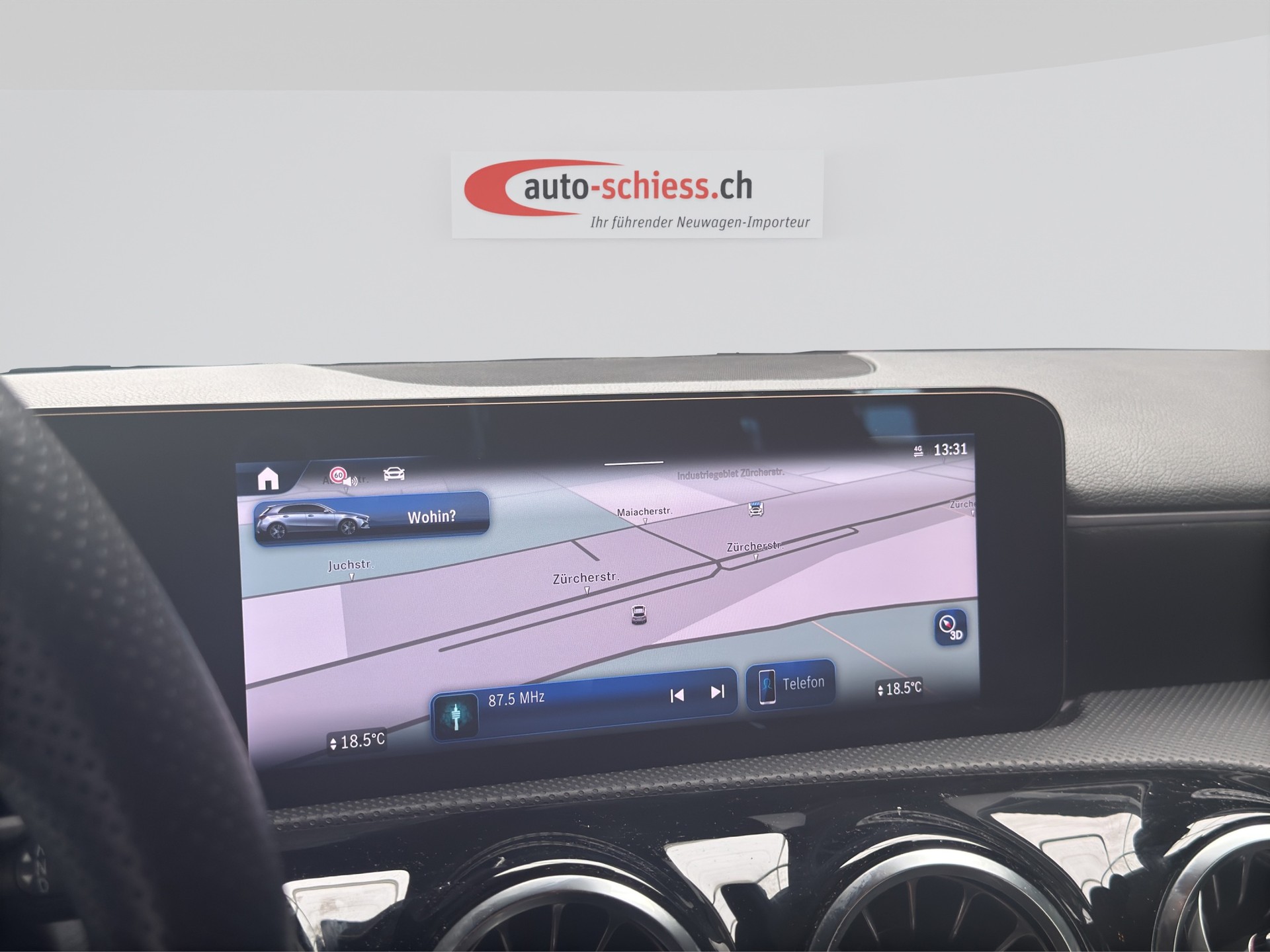MERCEDES-BENZ A 180 AMG Line 7G-DCT-image-11