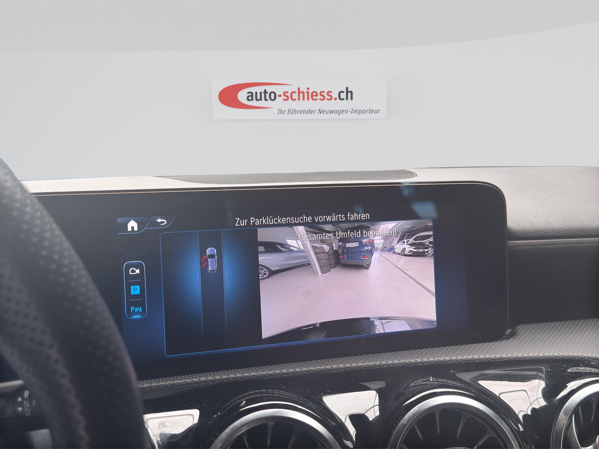 MERCEDES-BENZ A 180 AMG Line 7G-DCT-image-12