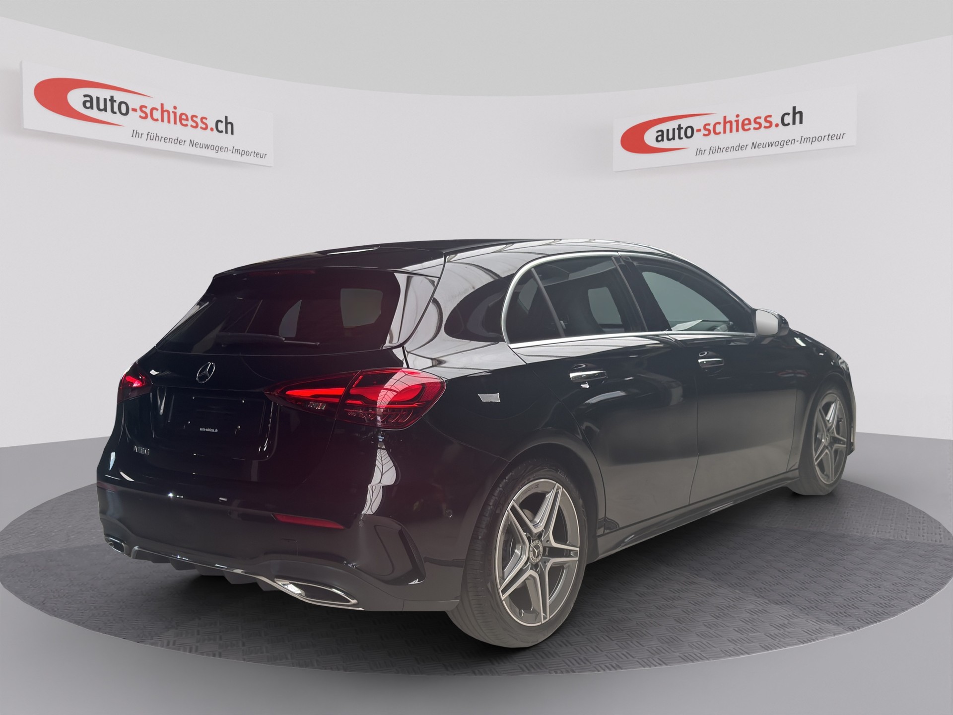 MERCEDES-BENZ A 180 AMG Line 7G-DCT-image-4