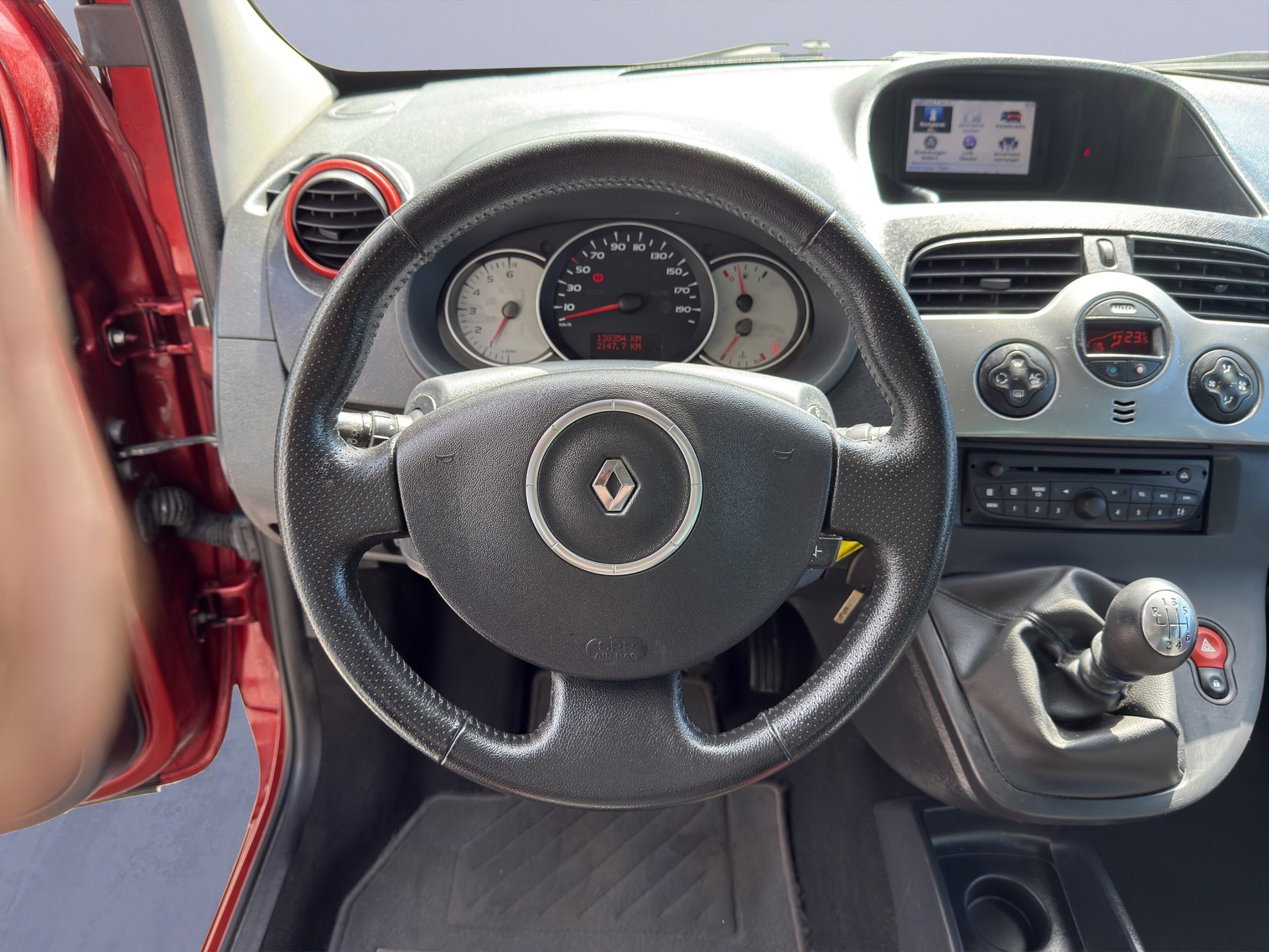 RENAULT Kangoo 1.5 dCi Happy Family-image-13