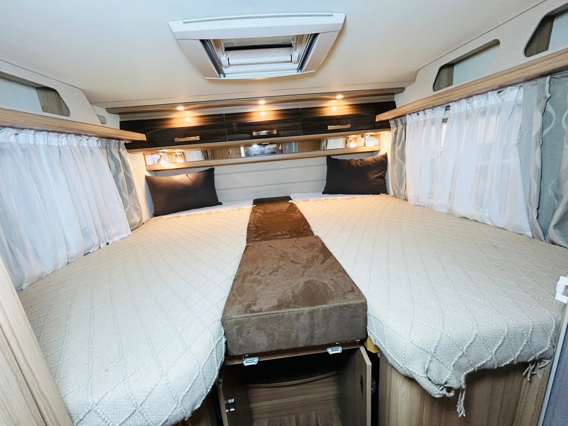 KNAUS Sun TI 700 MEG Platinum-image-19