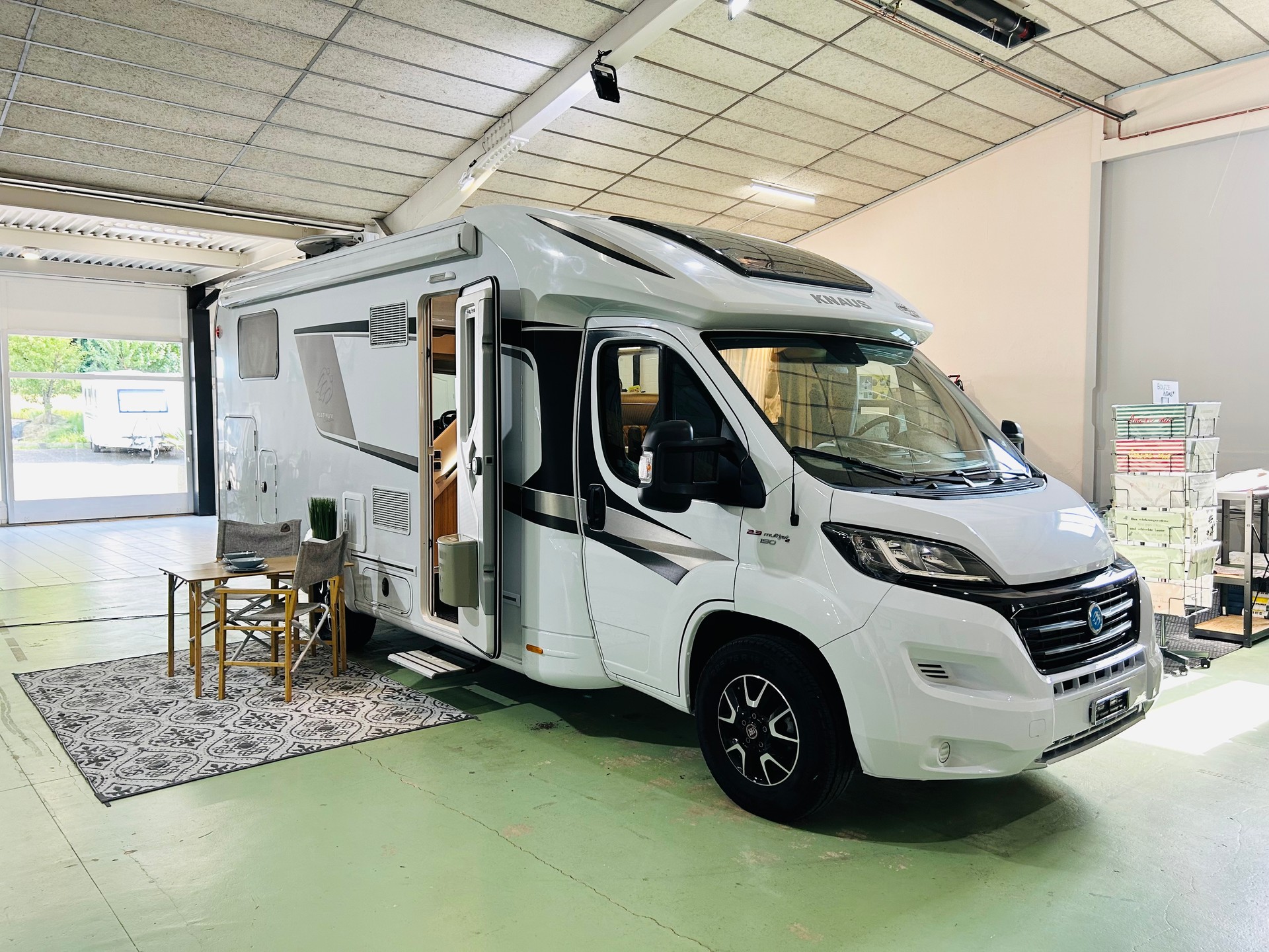 KNAUS Sun TI 700 MEG Platinum-image-0