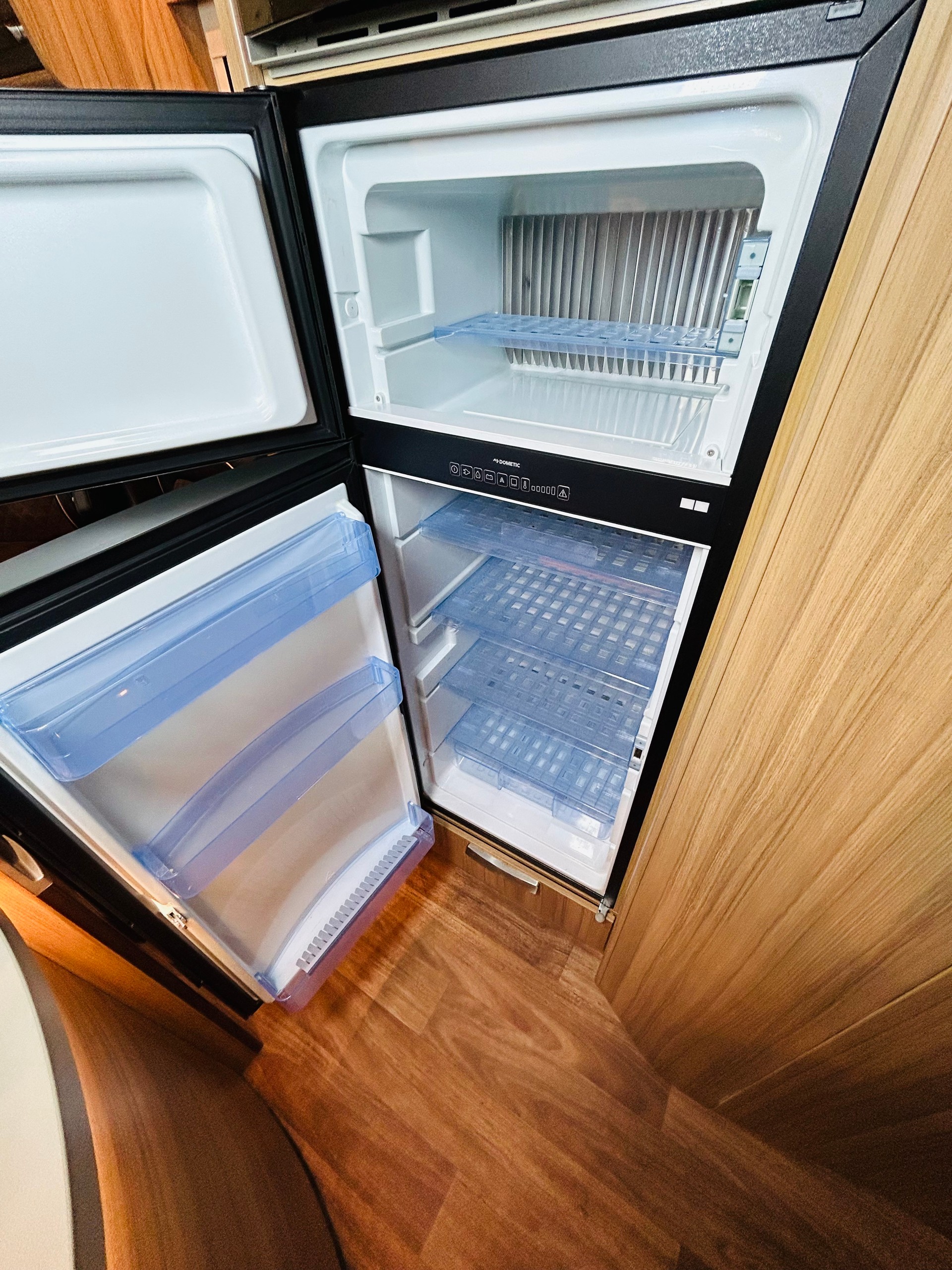 KNAUS Sun TI 700 MEG Platinum-image-12