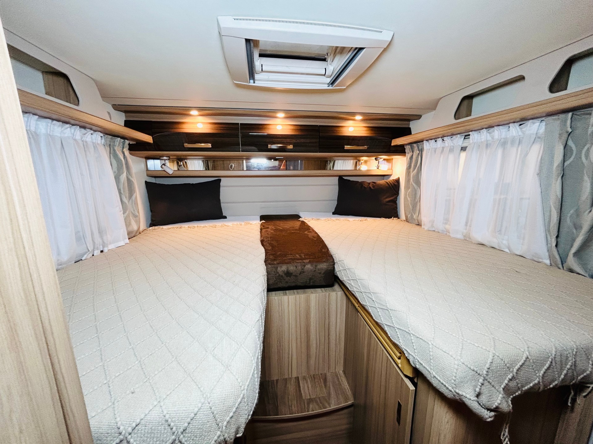 KNAUS Sun TI 700 MEG Platinum-image-16