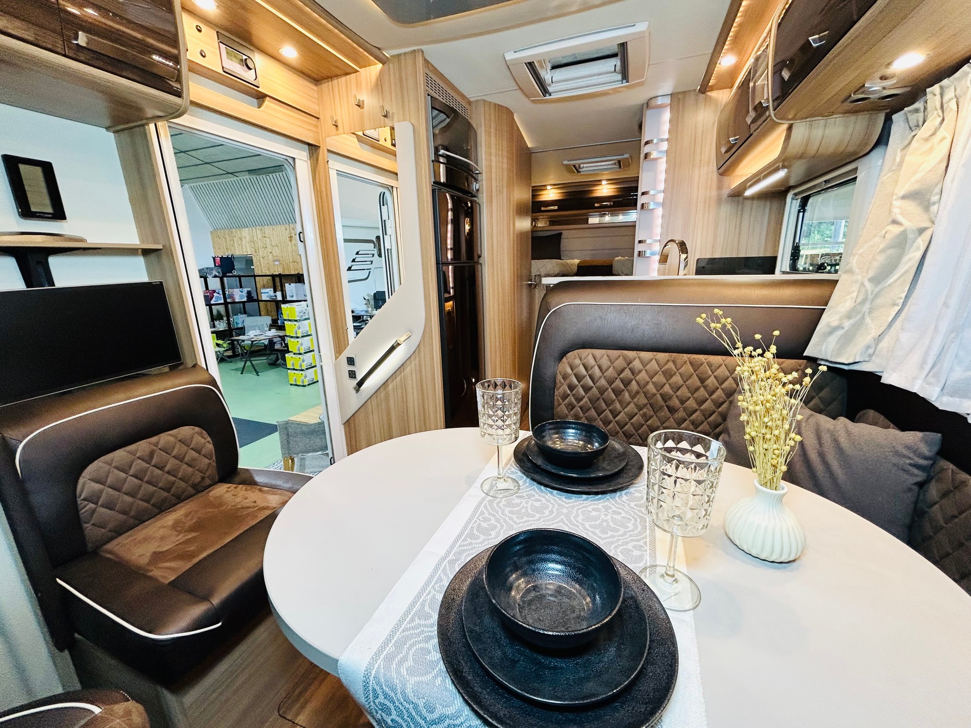 KNAUS Sun TI 700 MEG Platinum-image-7