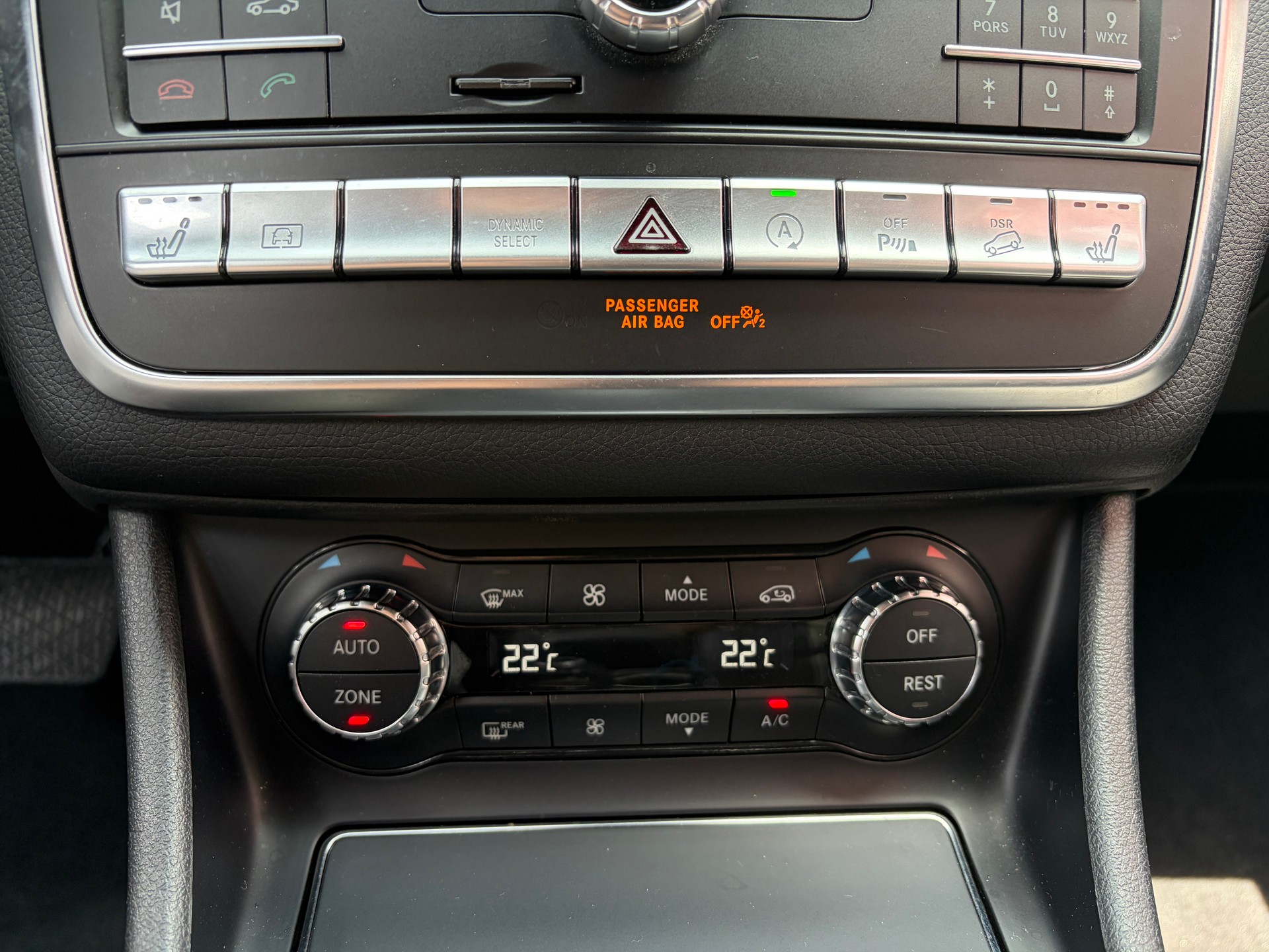 MERCEDES-BENZ GLA 250 Urban Swiss Star 4Matic 7G-DCT-image-12