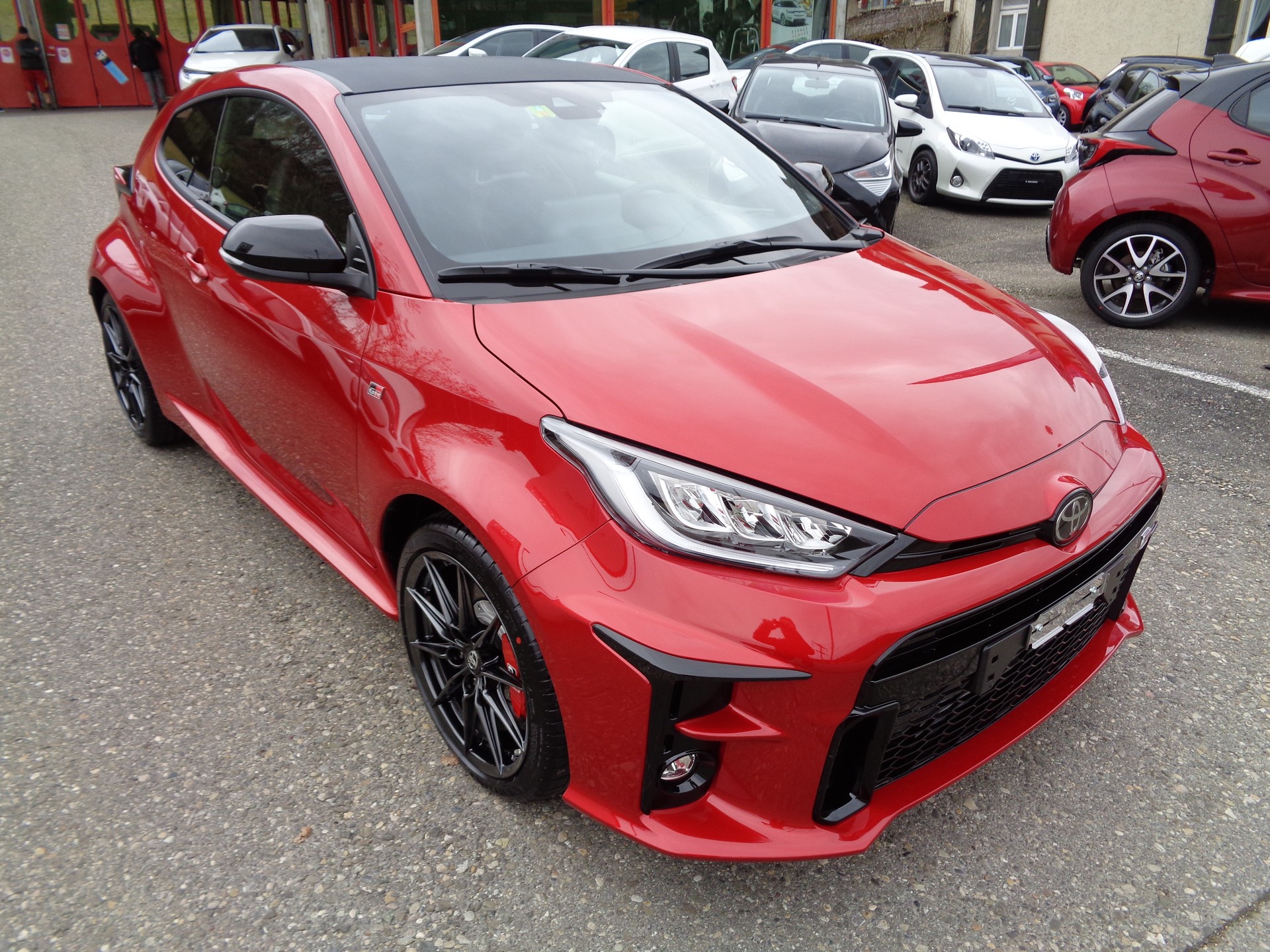 TOYOTA Yaris 1.6 GR Sport-image-5