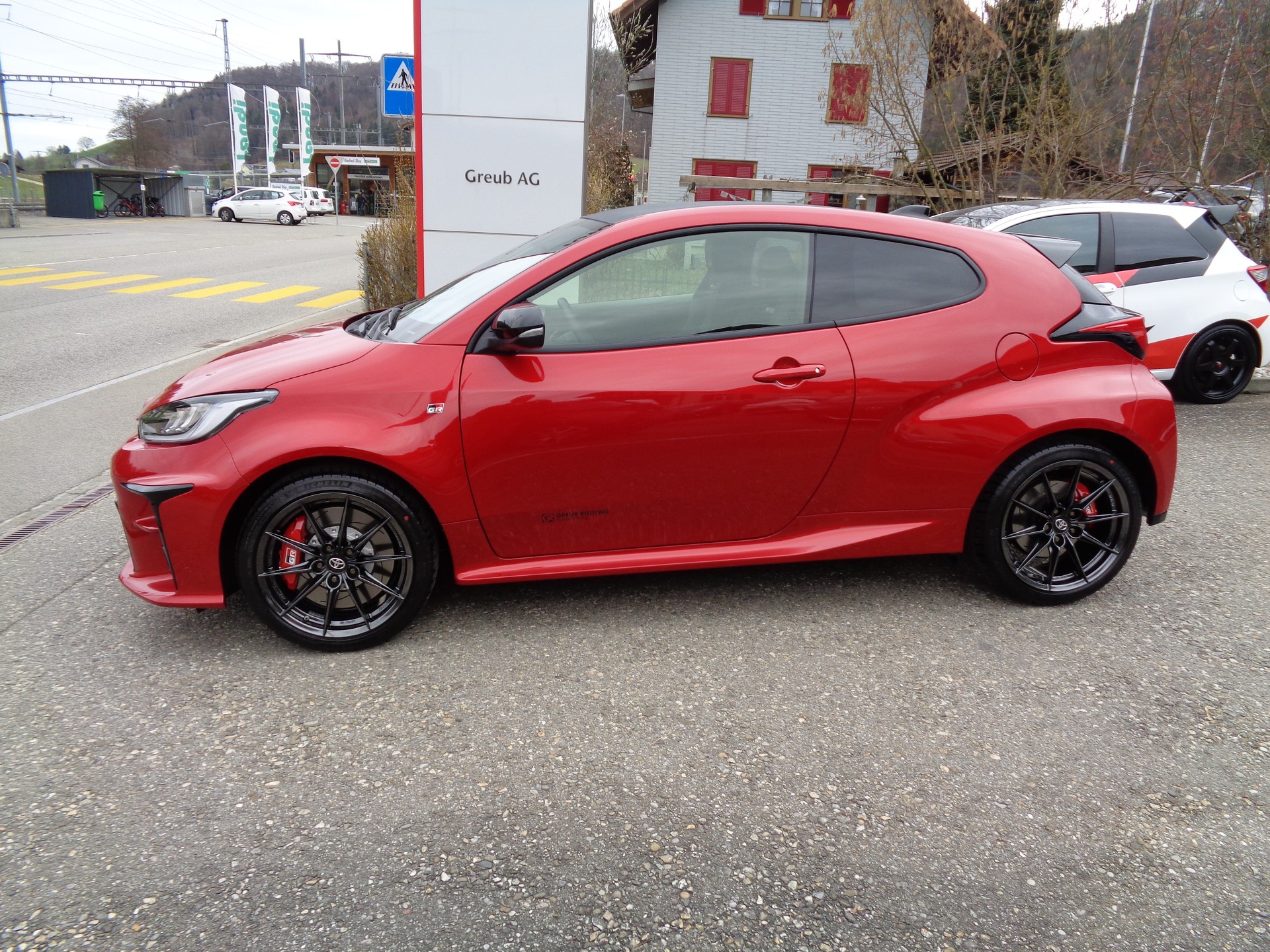 TOYOTA Yaris 1.6 GR Sport-image-1