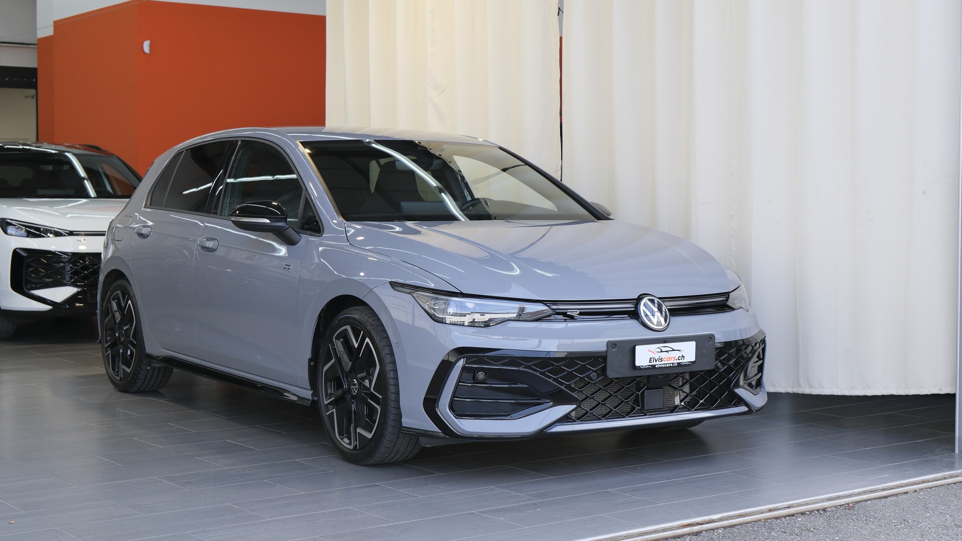 VW Golf 1.5 e TSI mHEV R-Line DSG * Black Style *-image-25