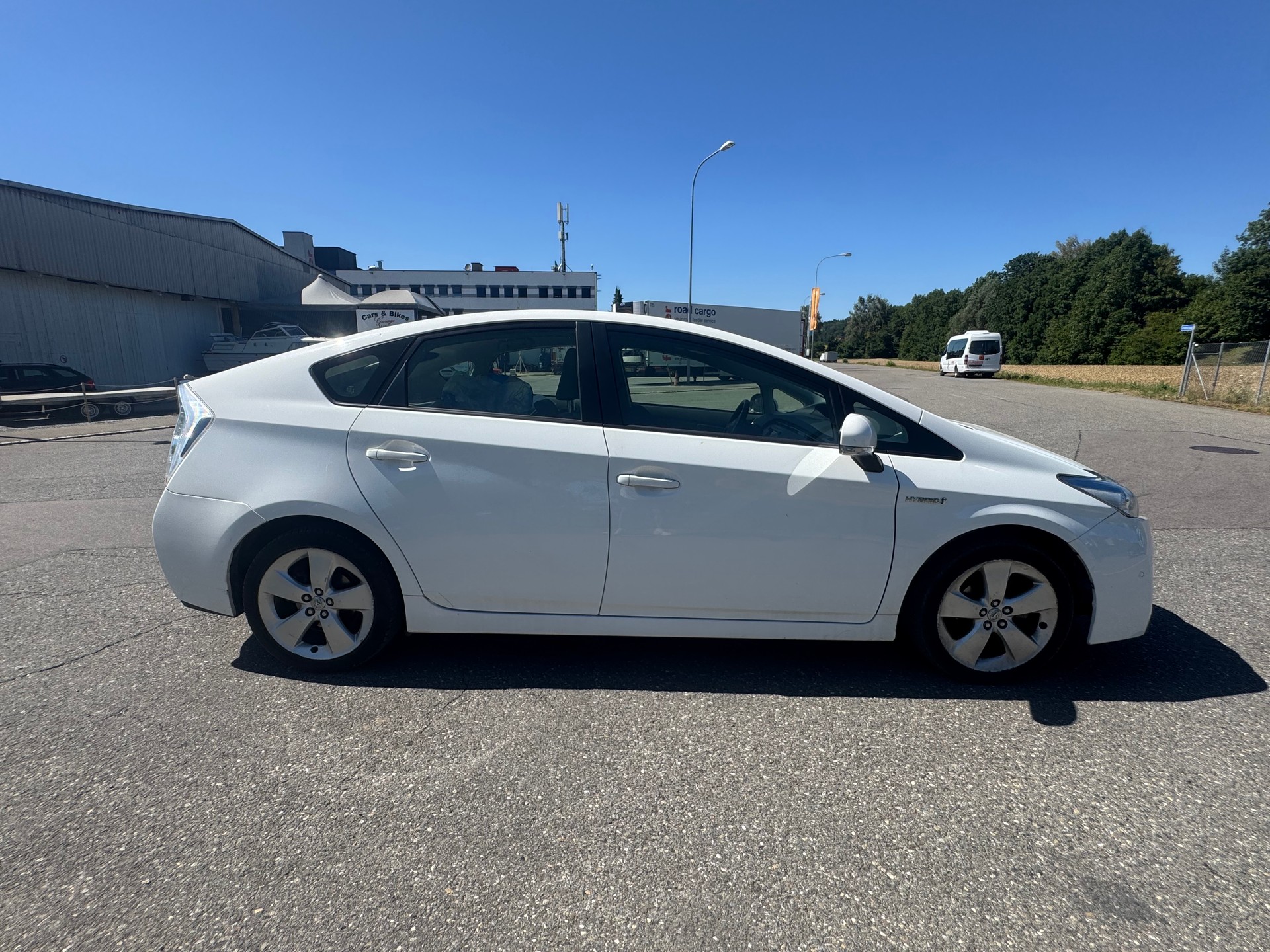 TOYOTA Prius 1.8 16V HSD-image-8
