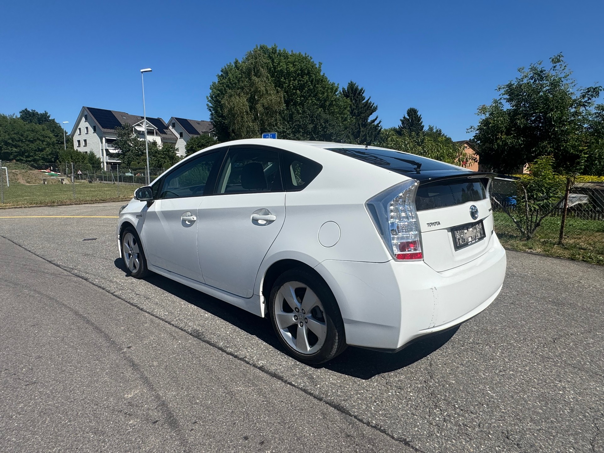 TOYOTA Prius 1.8 16V HSD-image-4