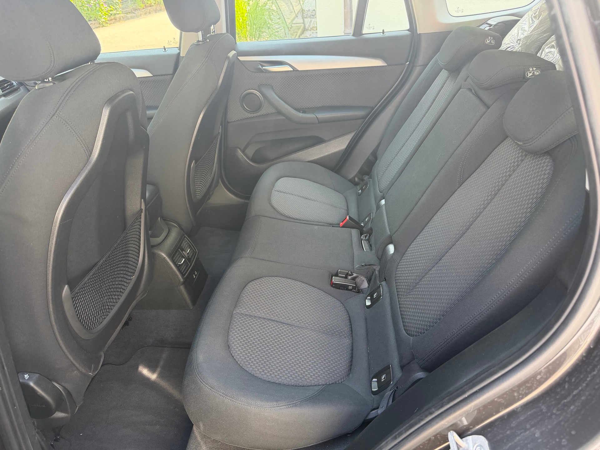 BMW 20i xDrive-image-6