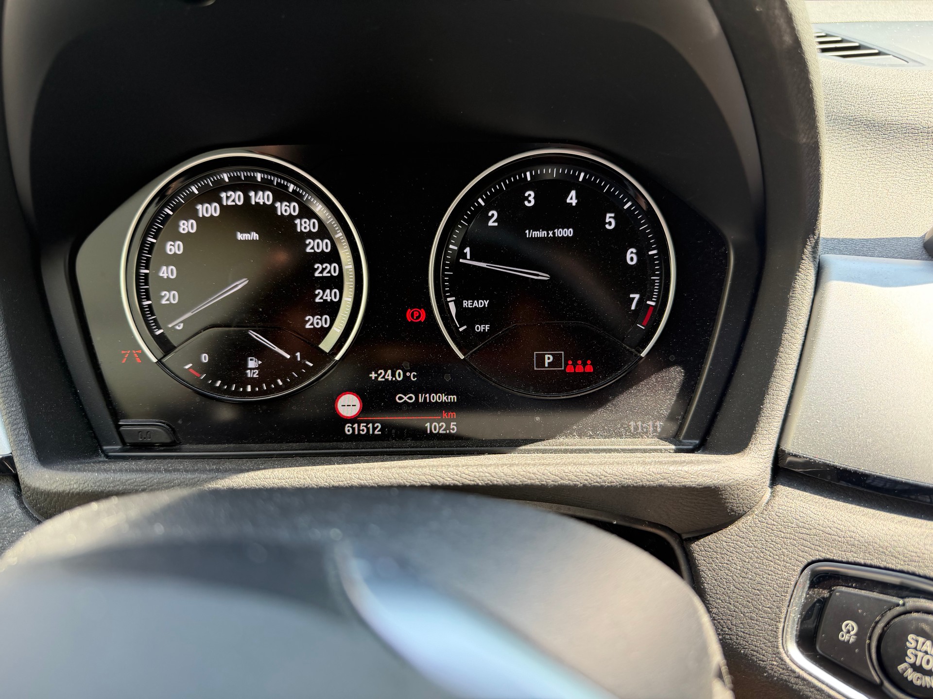 BMW 20i xDrive-image-8