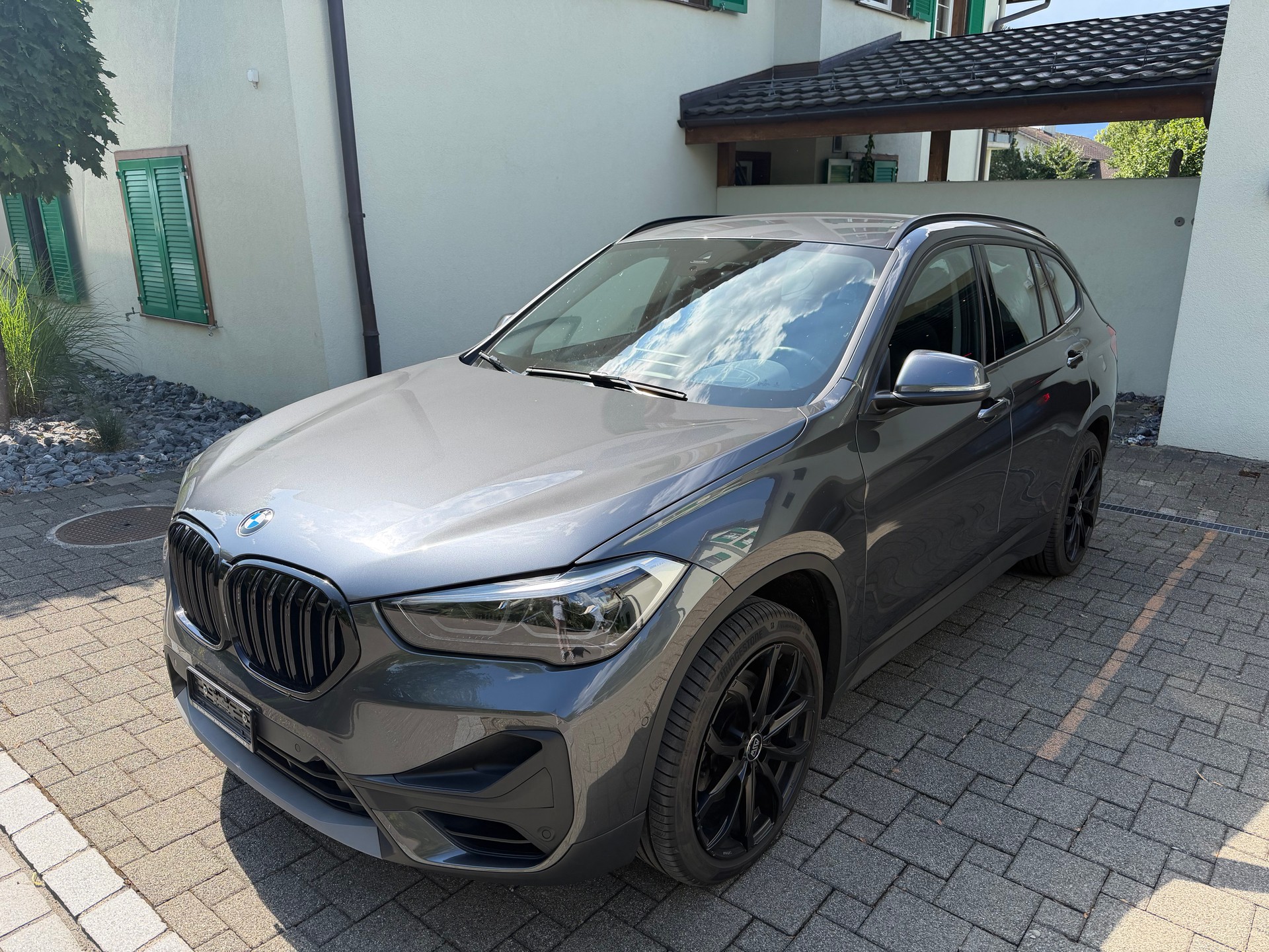 BMW 20i xDrive-image-0