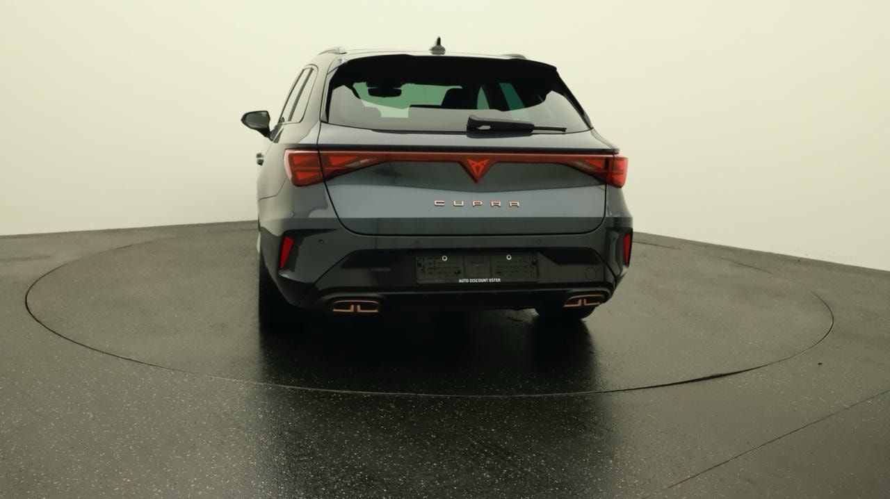CUPRA LEON ST 1.5 e-HYBRID pHEV VZ Black Edition-image-3
