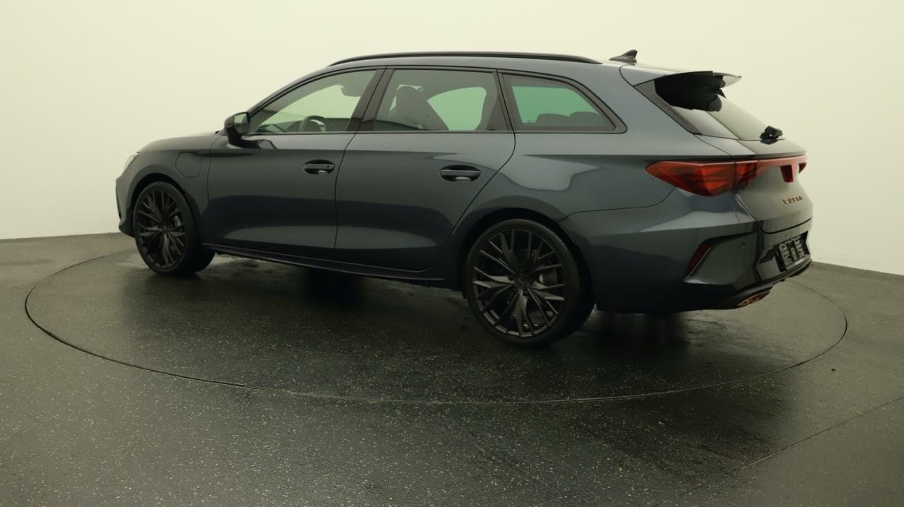 CUPRA LEON ST 1.5 e-HYBRID pHEV VZ Black Edition-image-2