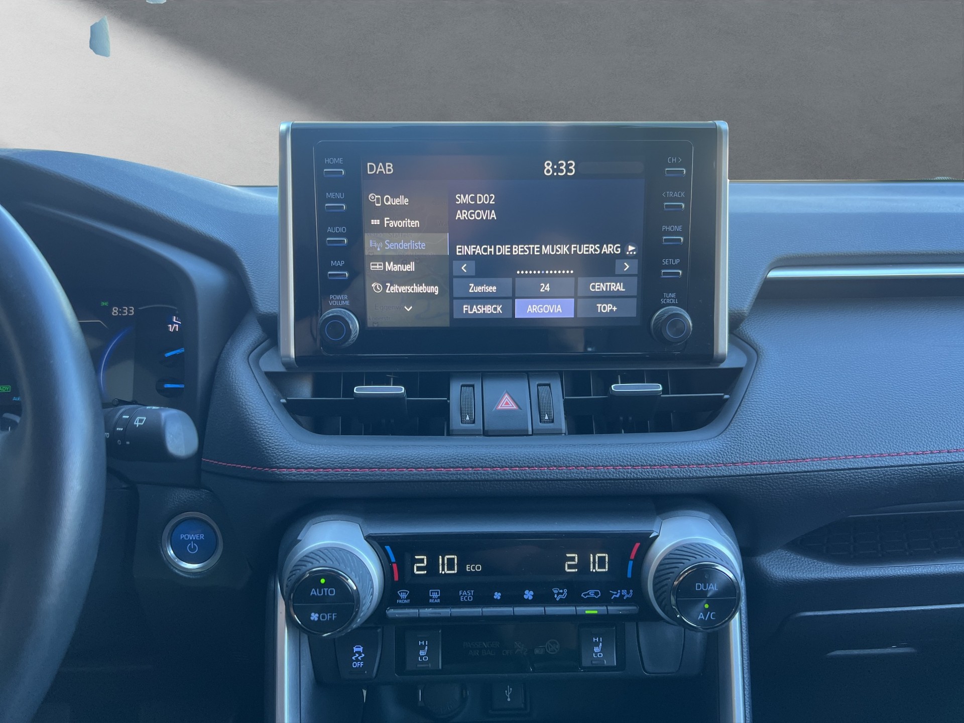 TOYOTA RAV4 2.5 Plug-In-Hybrid Premium-image-5