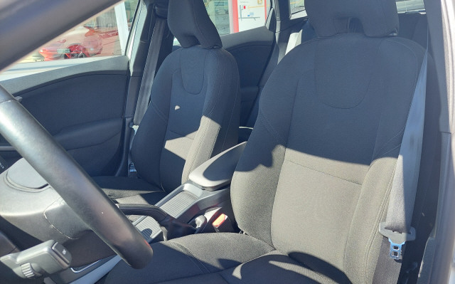 VOLVO V40 D3 Kinetic-image-10
