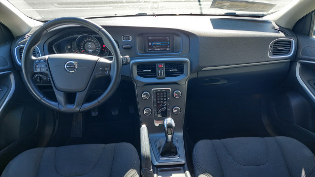 VOLVO V40 D3 Kinetic-image-12