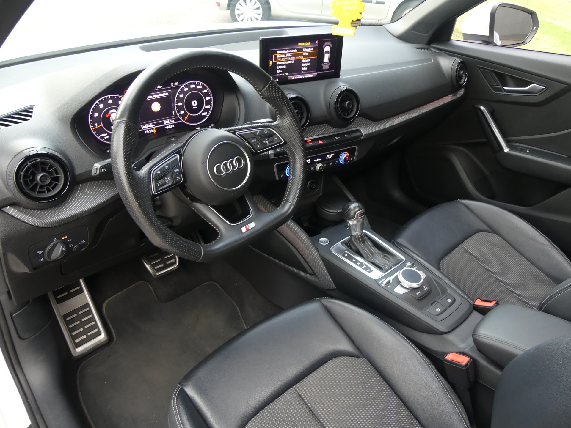 AUDI Q2 2.0 TFSI sport quattro-image-6