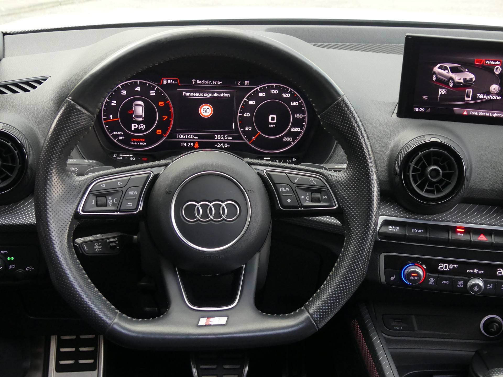 AUDI Q2 2.0 TFSI sport quattro-image-9