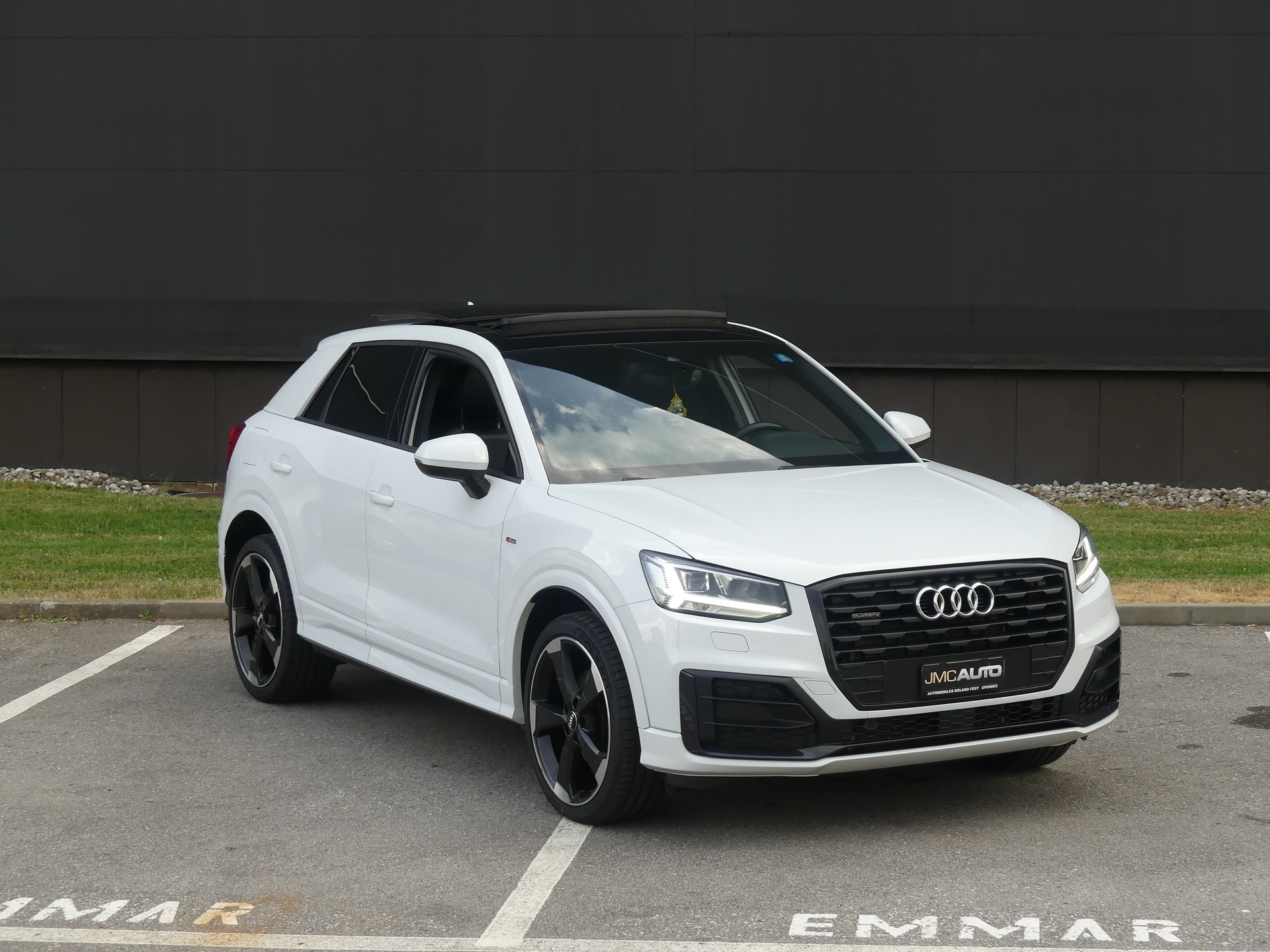 AUDI Q2 2.0 TFSI sport quattro-image-5
