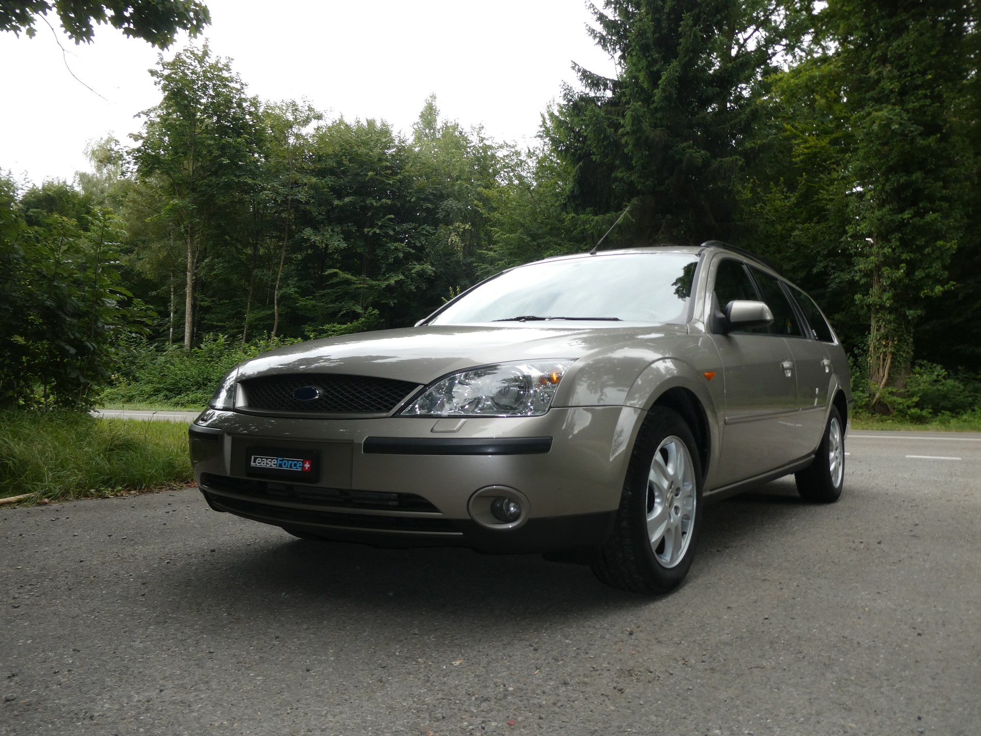 FORD Mondeo 2.5i V6 24V Ghia-image-0