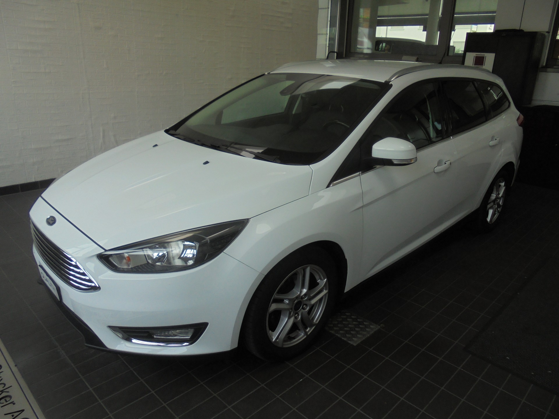FORD Focus 1.5 TDCi ECOnetic Trend-image-0