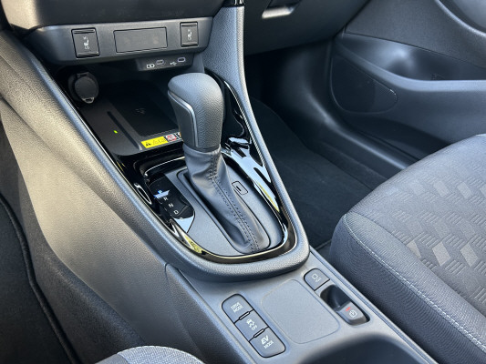 TOYOTA Yaris 1.5 Trend e-CVT-image-13