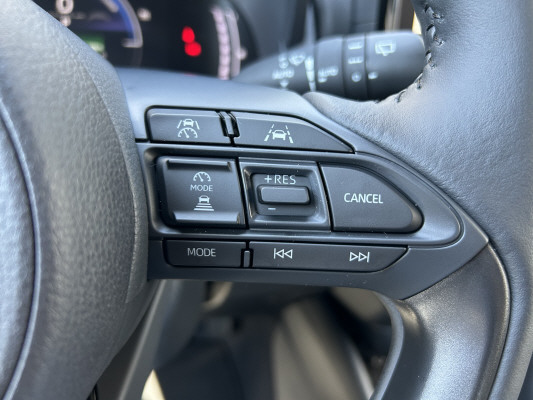 TOYOTA Yaris 1.5 Trend e-CVT-image-11