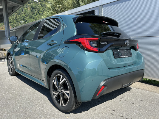 TOYOTA Yaris 1.5 Trend e-CVT-image-3
